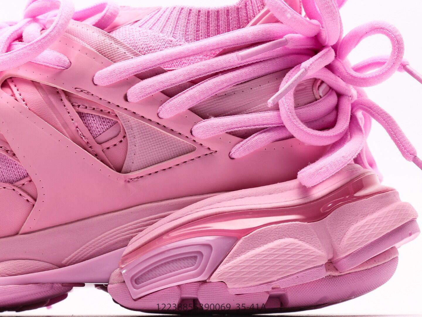 Balenciaga Triple S – Iconic Chunky Dad Sneaker Balenciaga