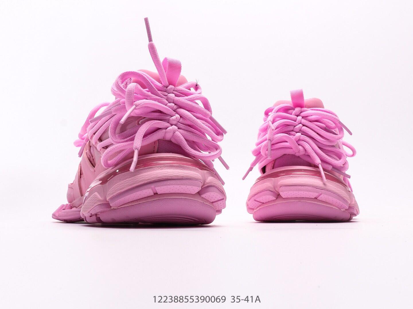 Balenciaga Triple S – Iconic Chunky Dad Sneaker Balenciaga
