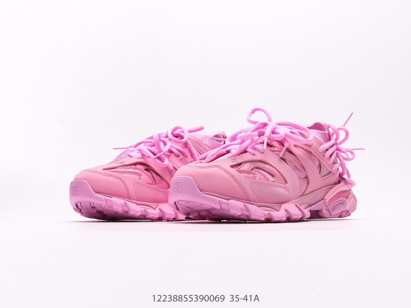 Balenciaga Triple S – Iconic Chunky Dad Sneaker Balenciaga