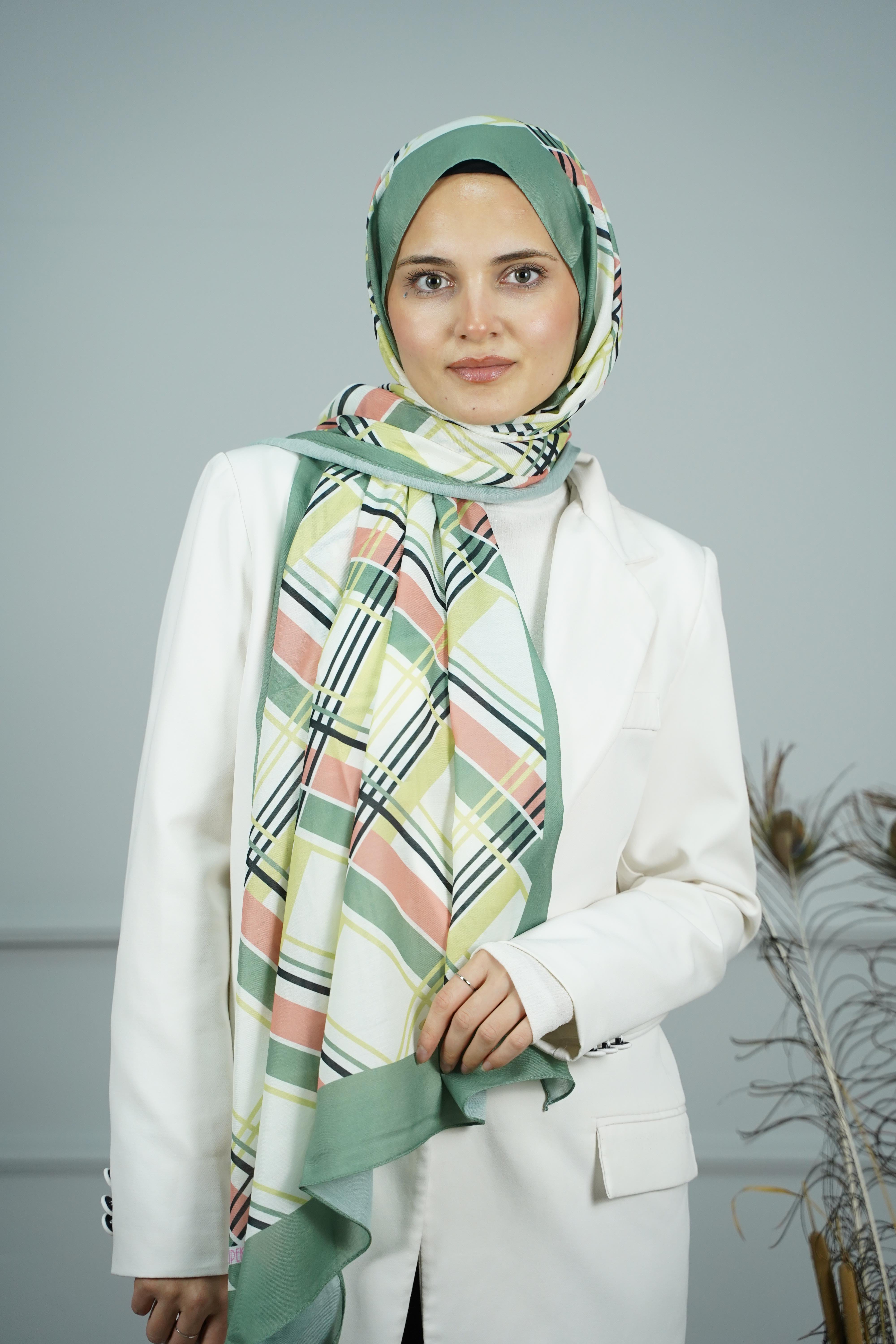 LADURE İPEK ŞAL