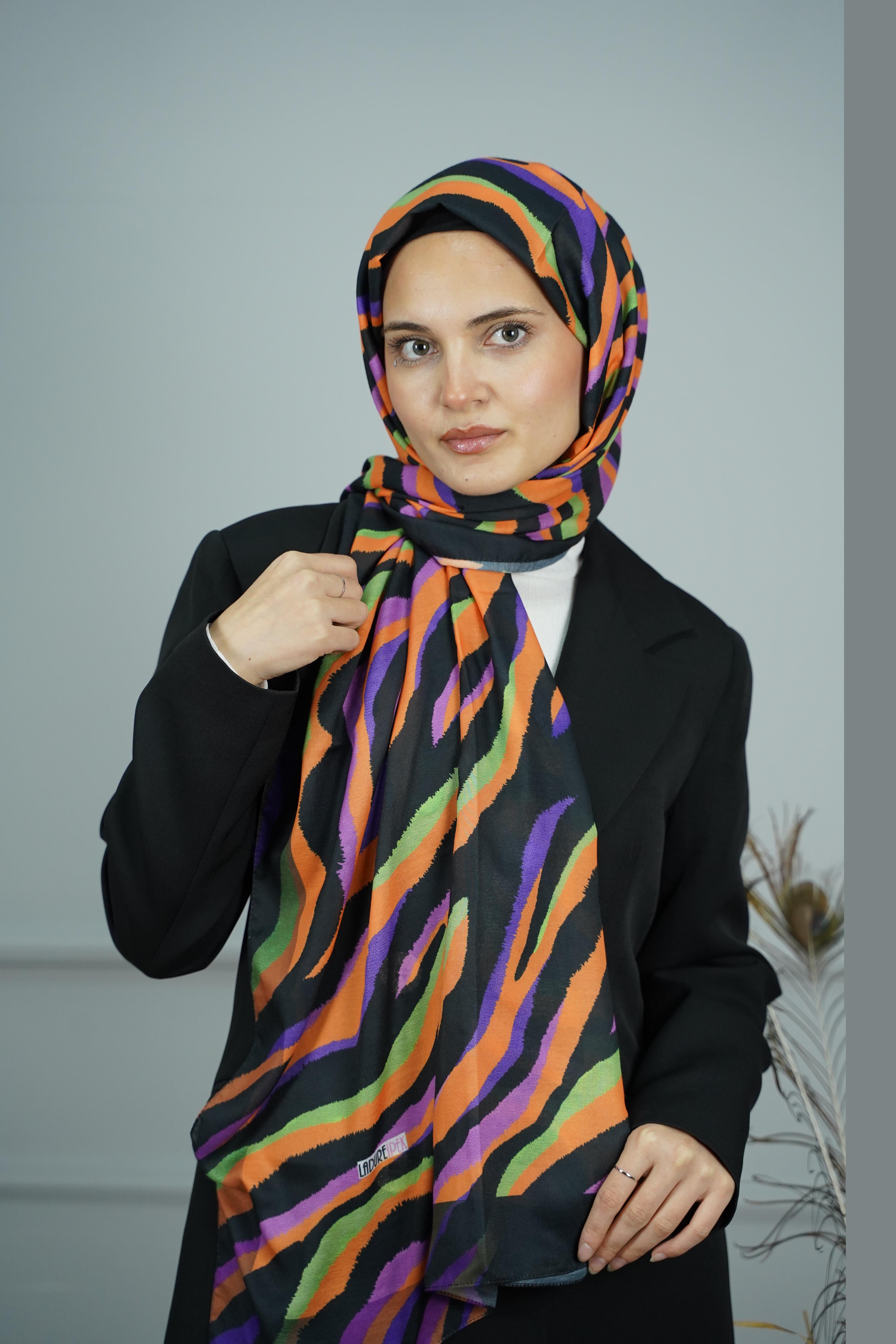 LADURE İPEK ŞAL