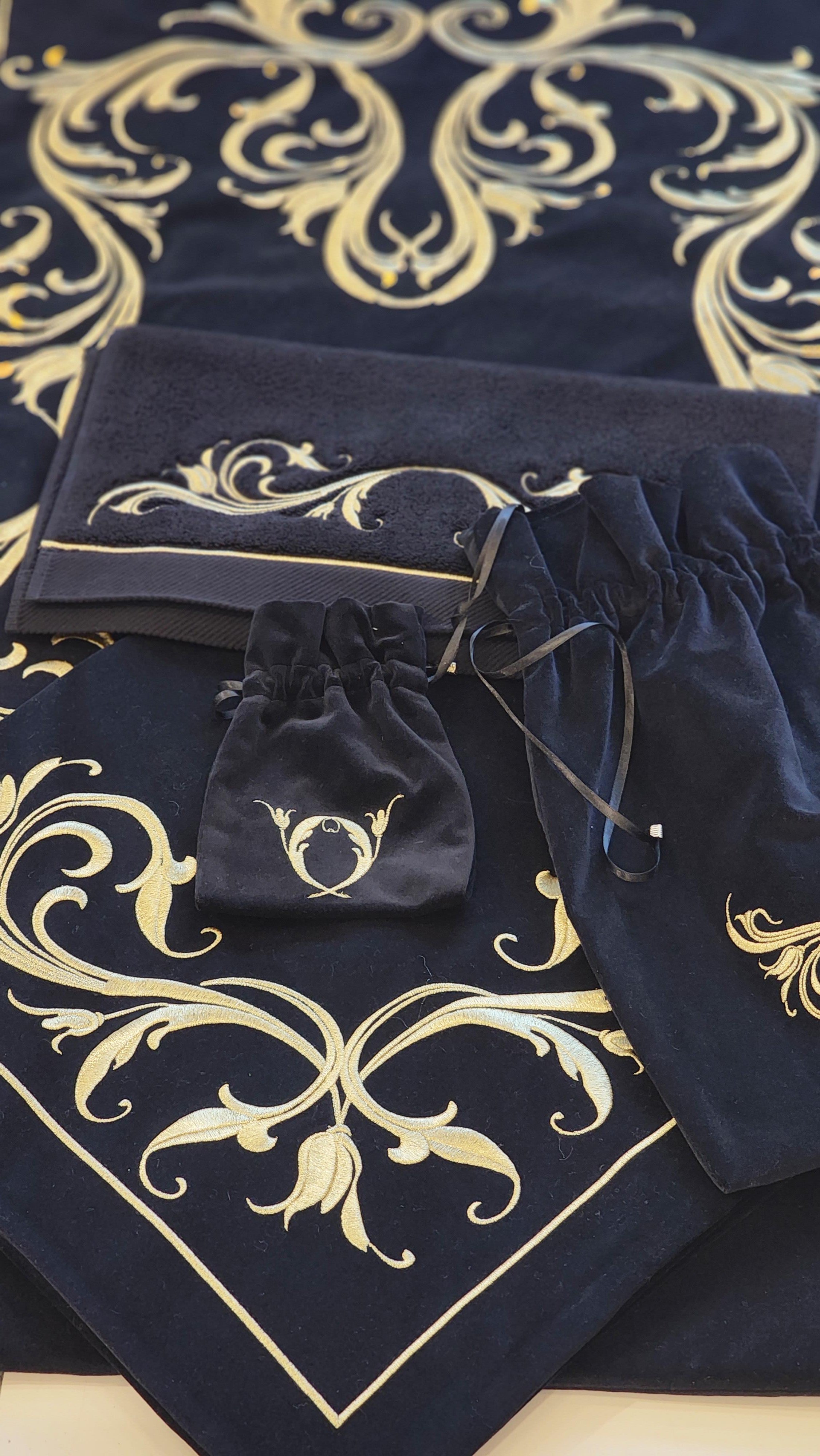 Gülşen Siyah Seccade Bohça Seti 