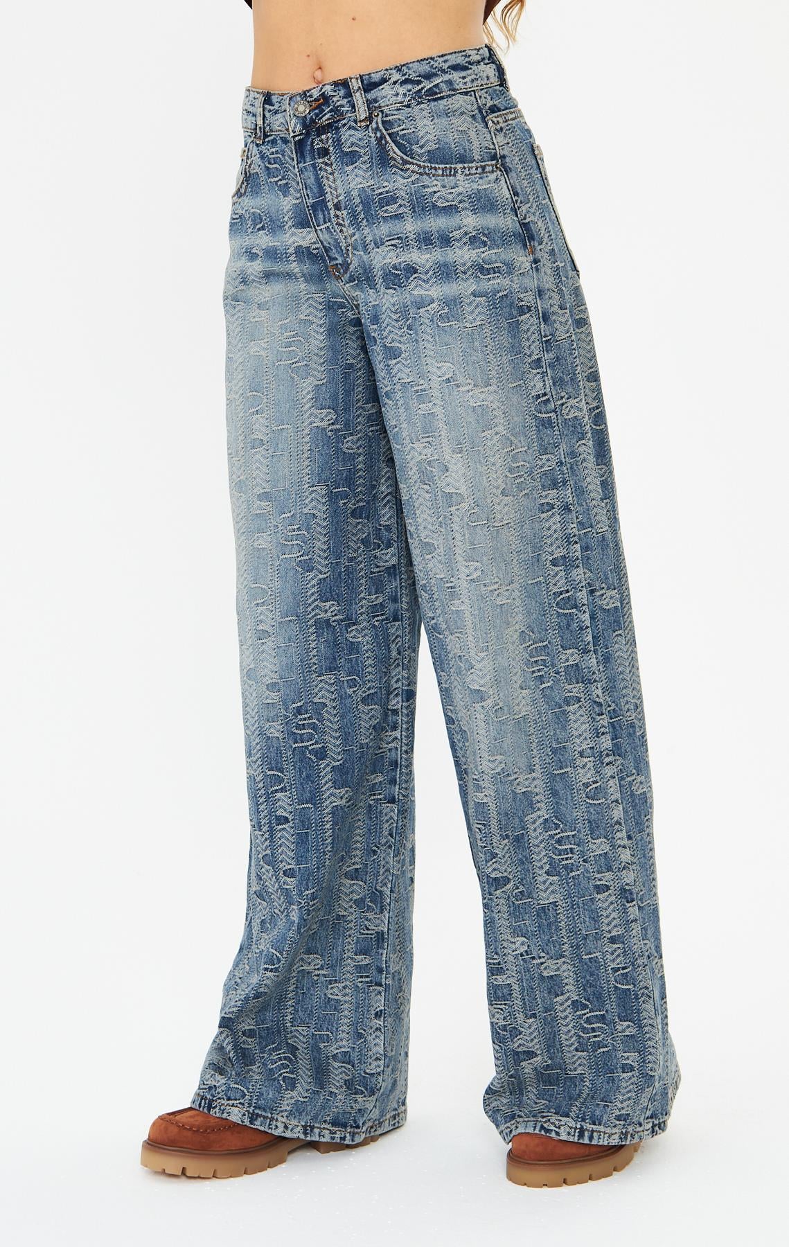 Jakarlı Eskitme Denim Pantolon Mavi