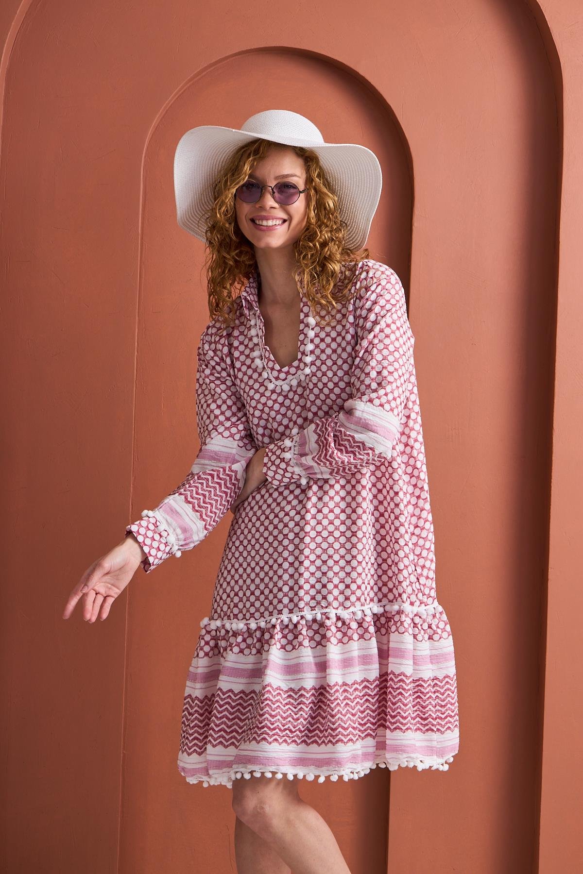 pembe elbise