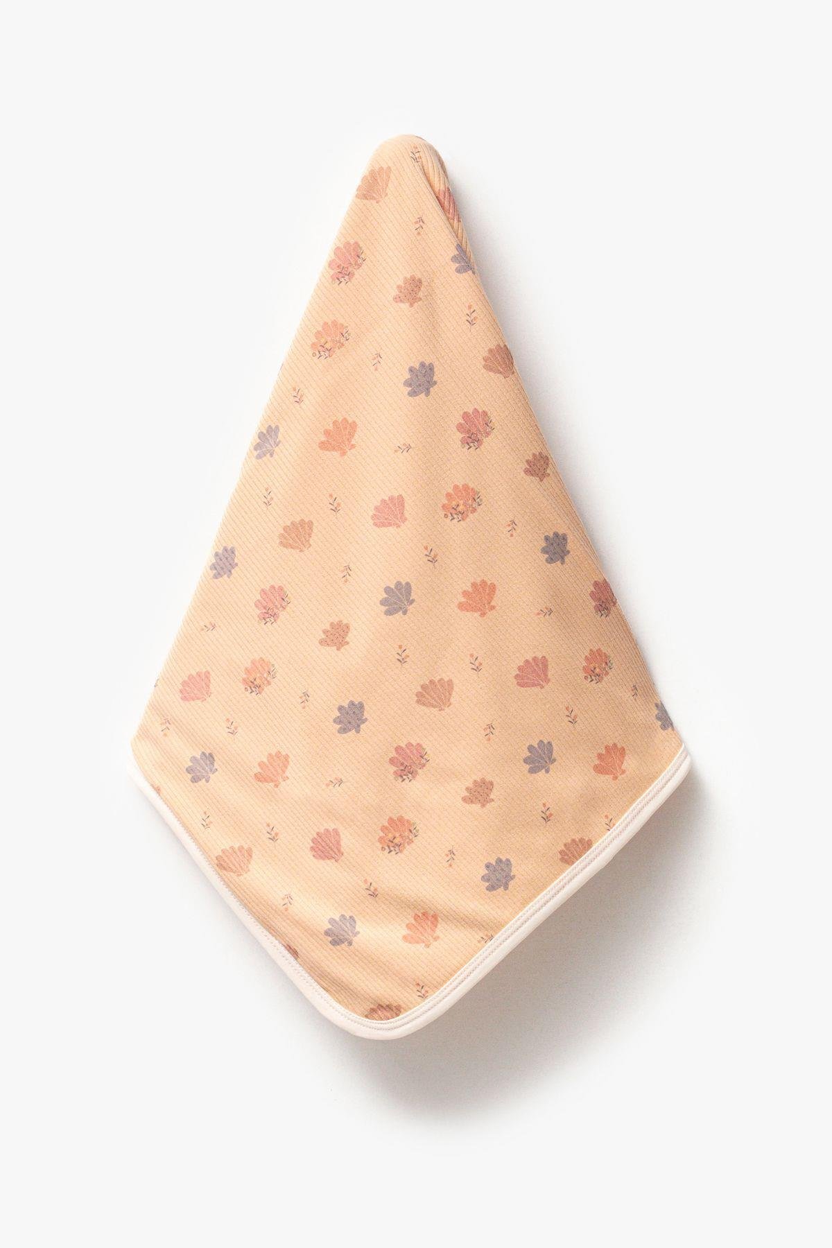 DENİZ KABUĞU DESEN %100 PAMUK ÇİFT KATLI 85x85 CM BEBEK BATTANİYESİ