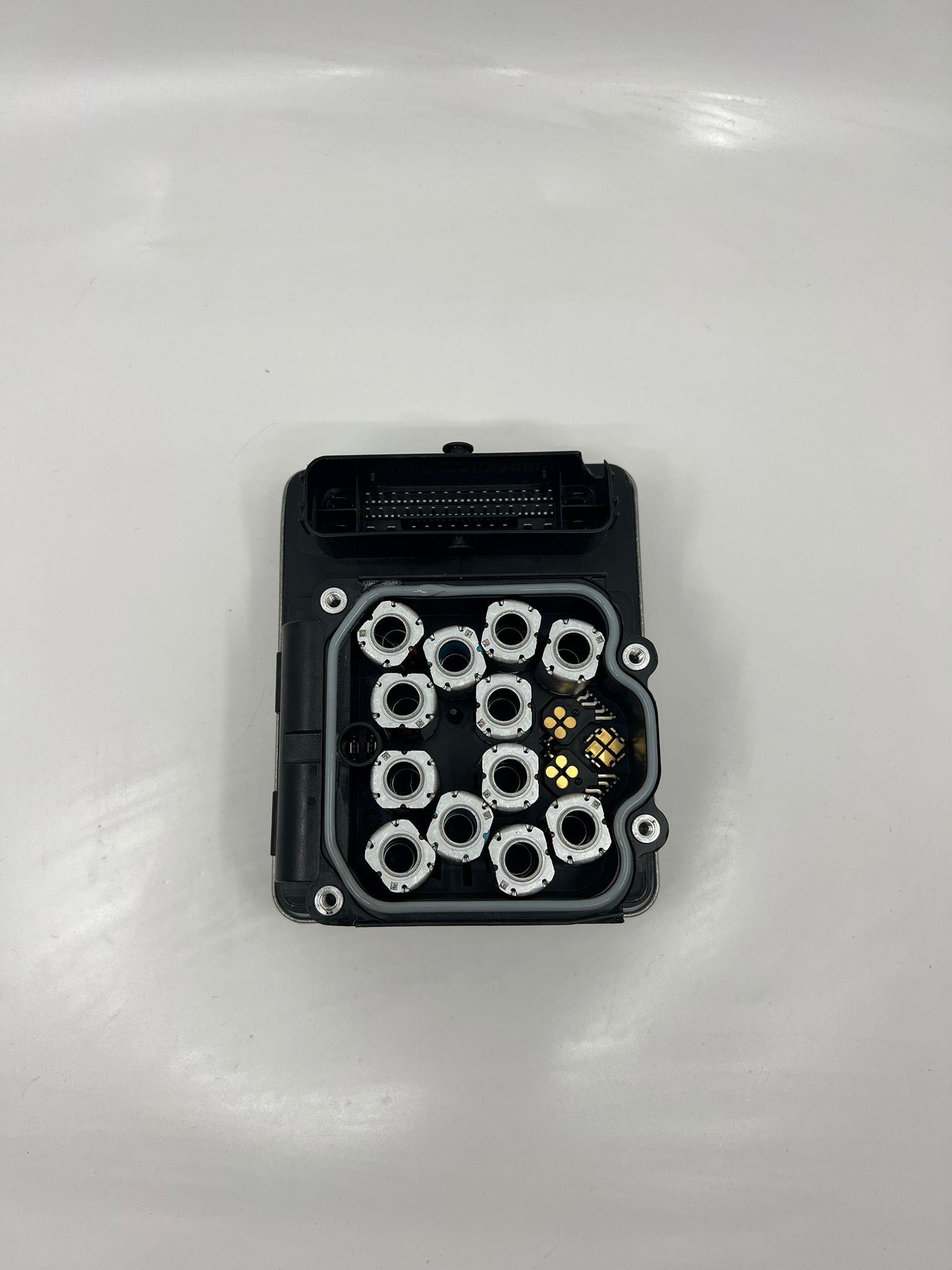 Bmw Abs Kontrol Ünitesi 6 884 804