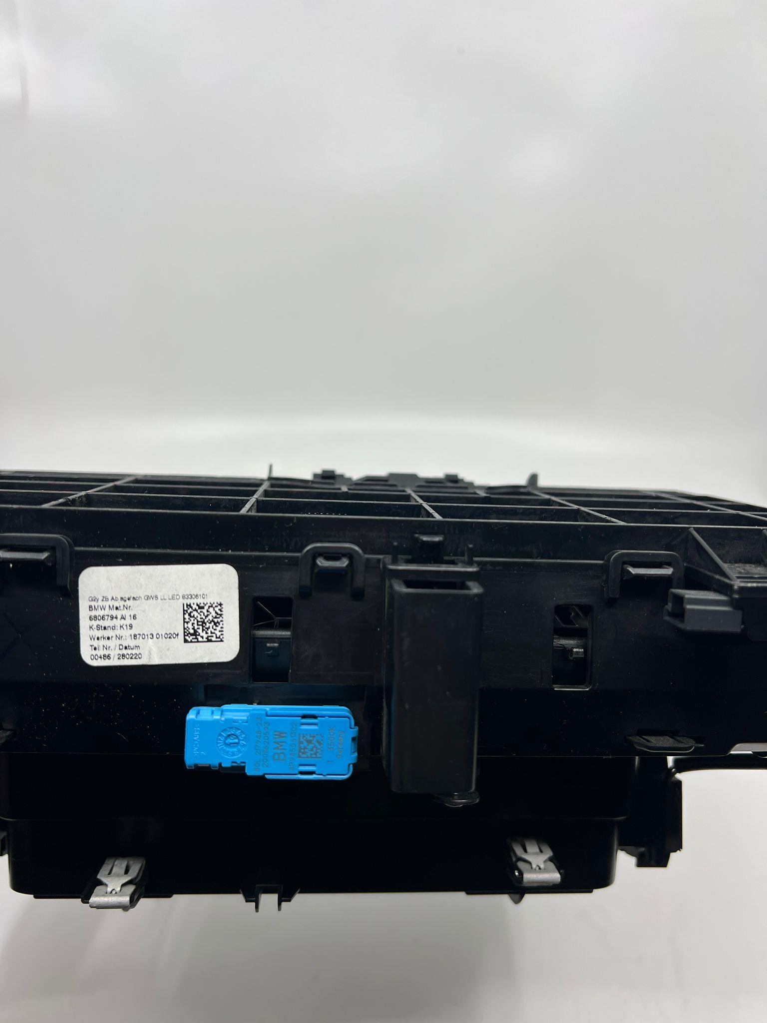 Bmw G20 G22 Orta Konsol Eşya Gözü 6 806 794