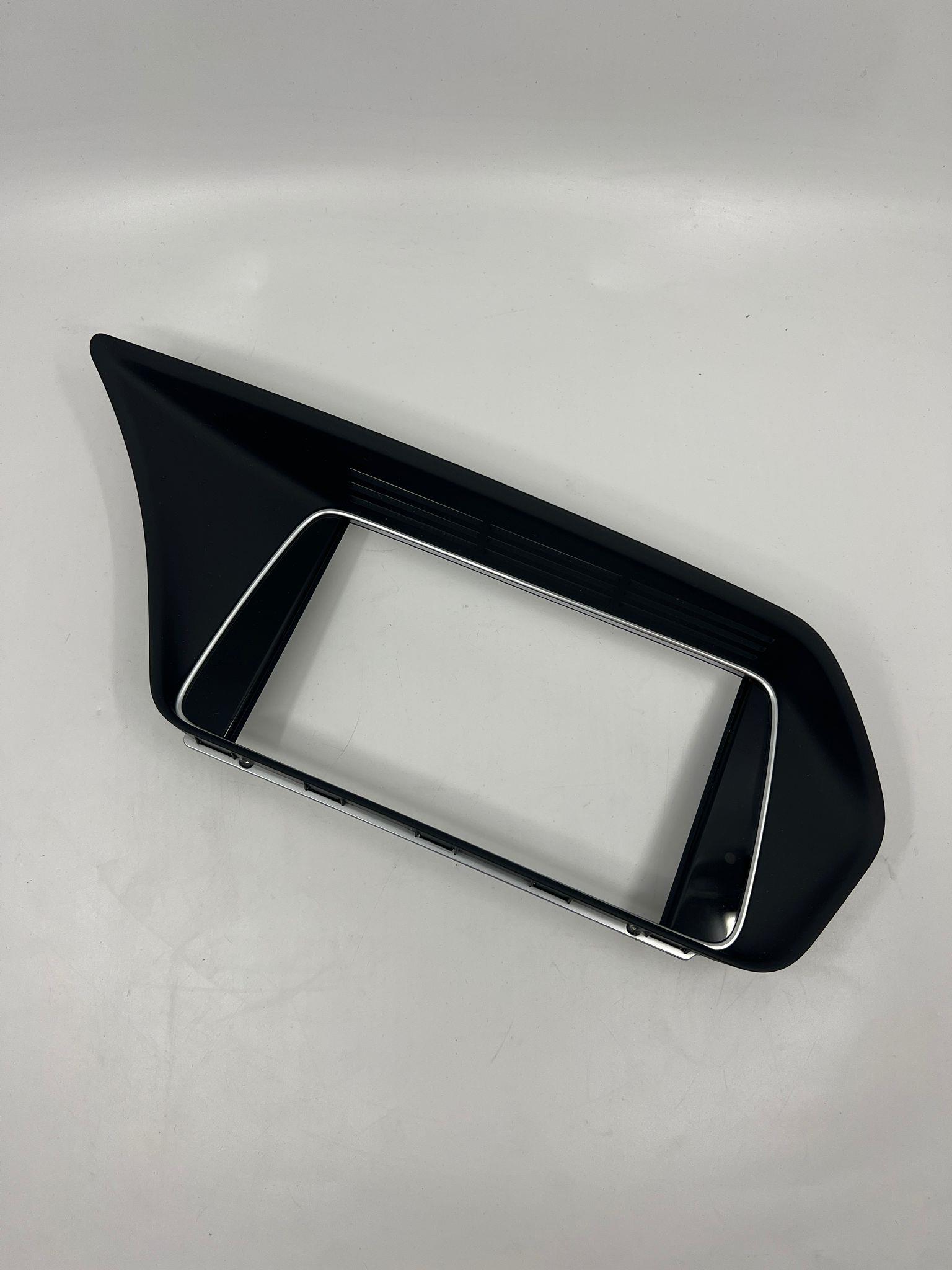 Mercedes Ekran Çerçeve A207 680 08 36