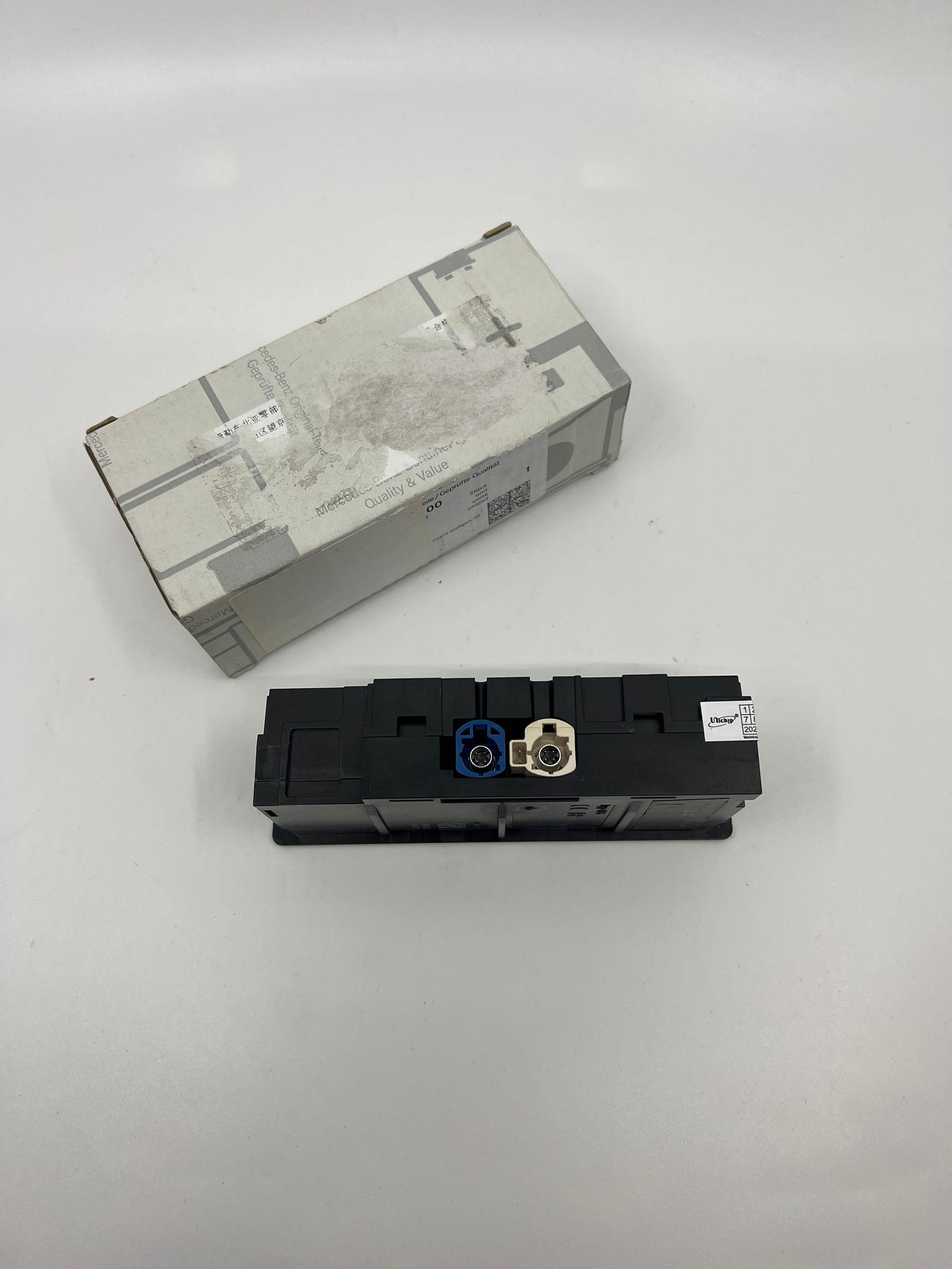 Mercedes USB Priz A213 820 04 00