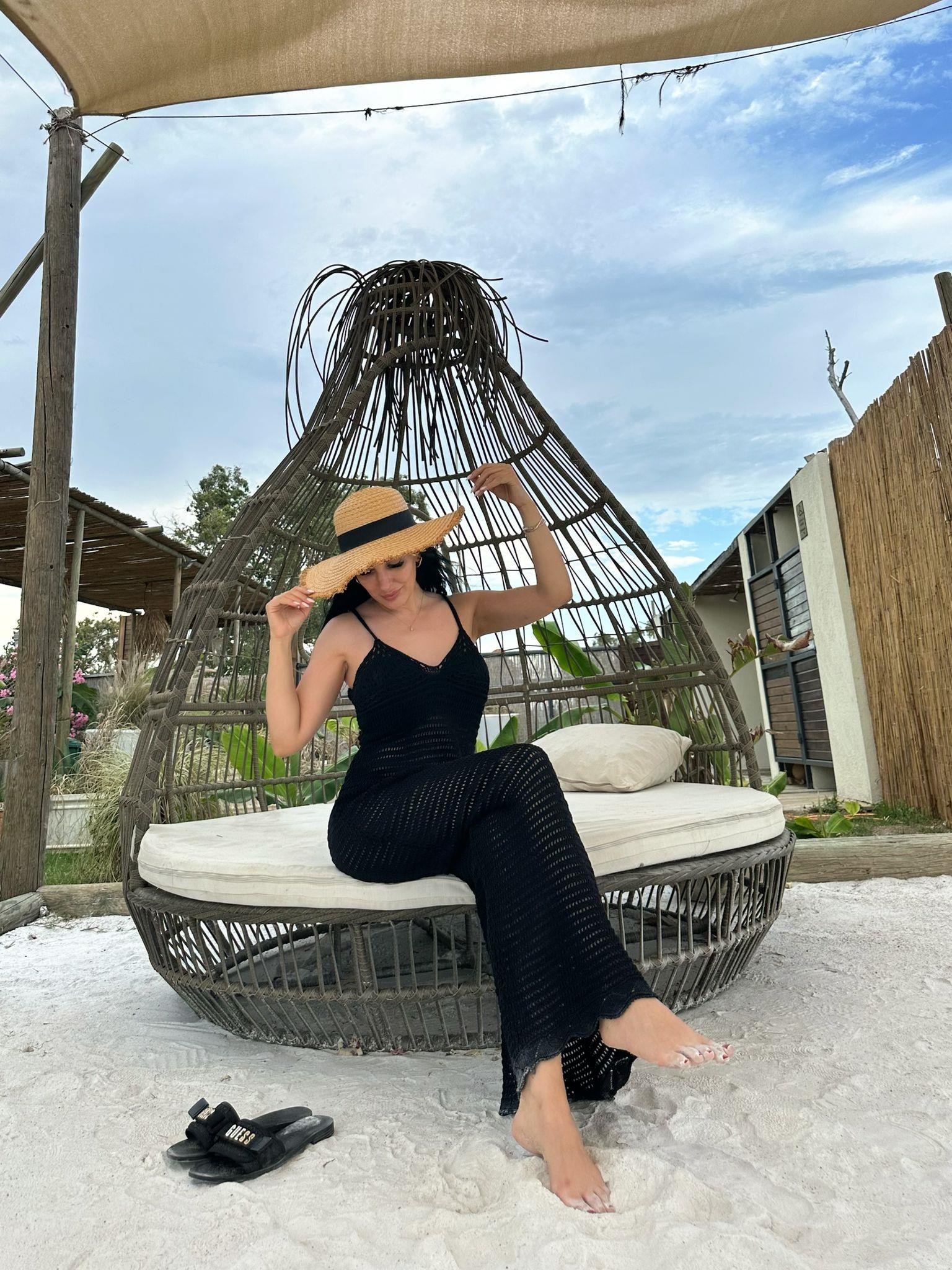 Ajurlu Triko Plaj Elbisesi Siyah