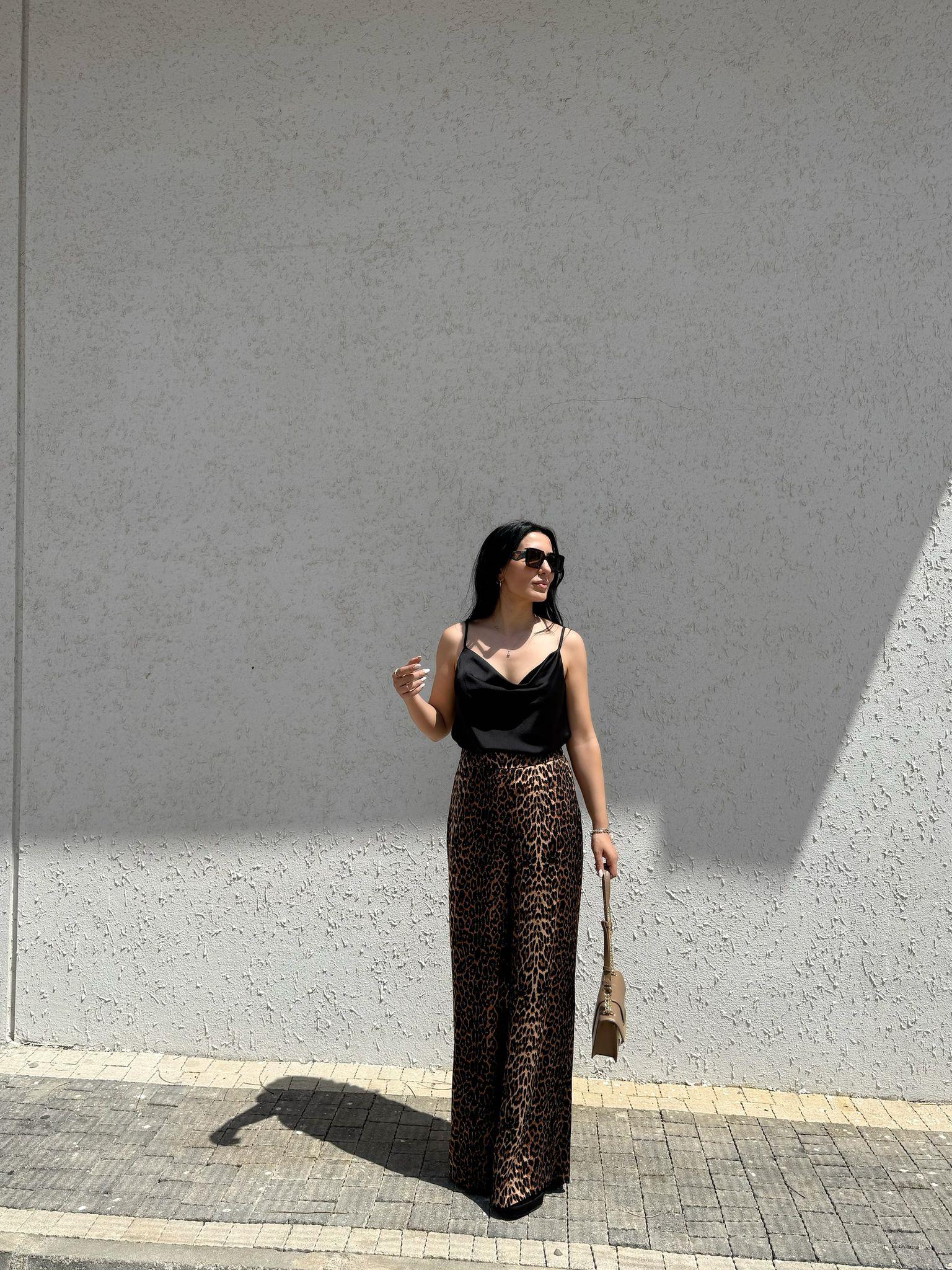 Degaje Yaka Askılı Bluz