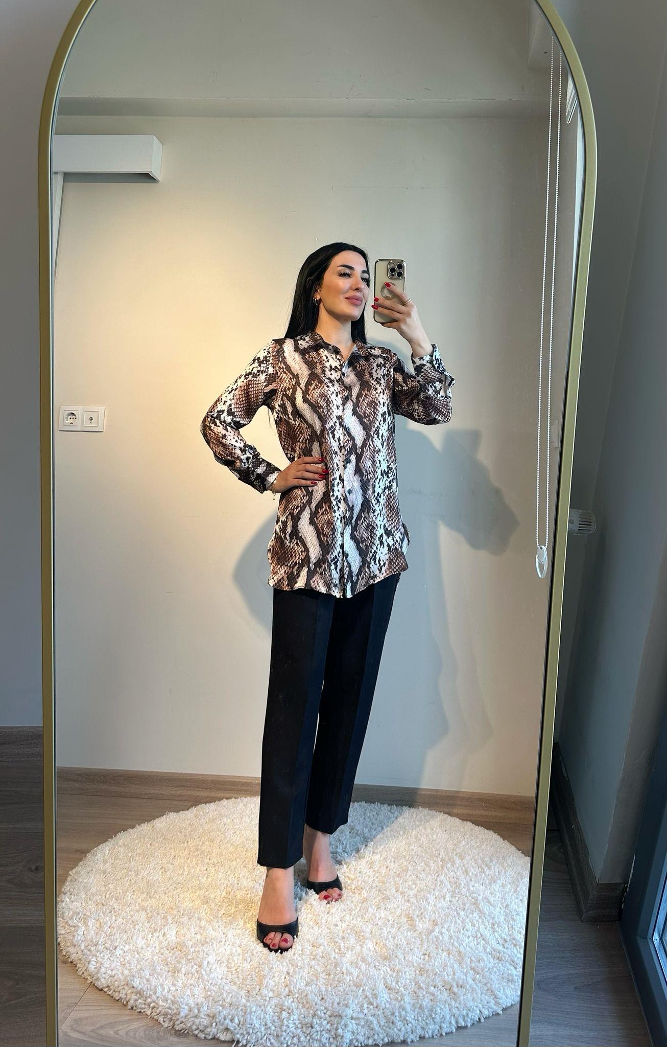 Yılan Desenli Gömlek