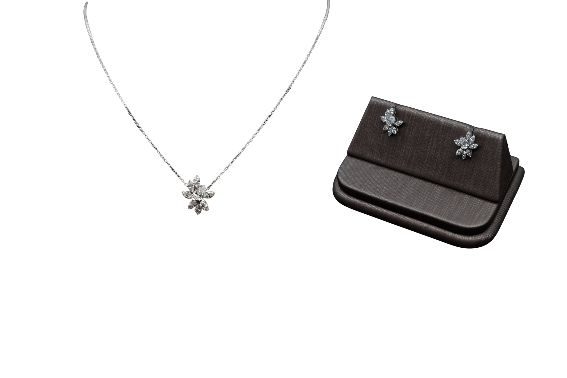 1,87 KARAT ÇİÇEK TASARIM PIRLANTA SET