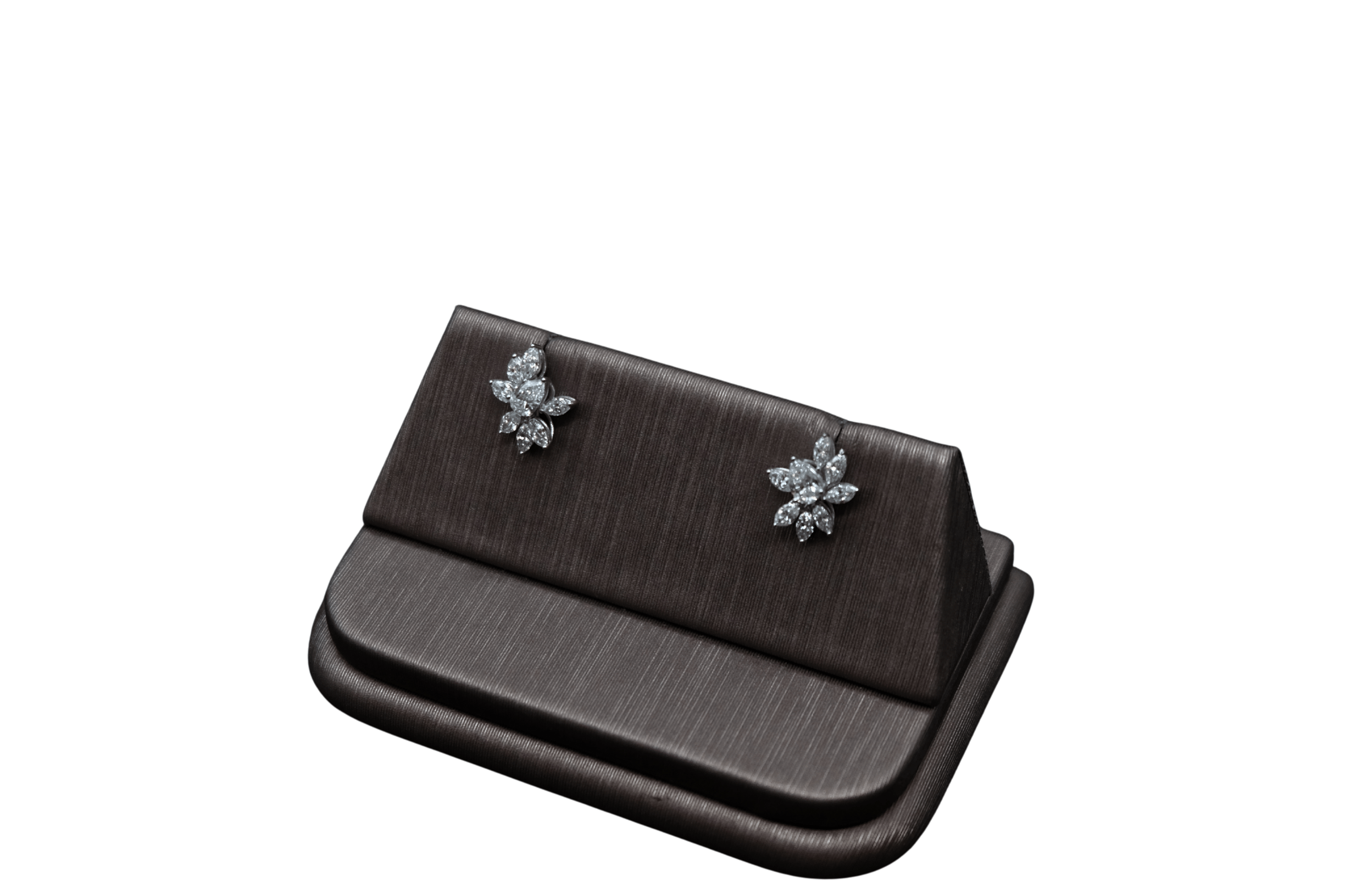 1,87 KARAT ÇİÇEK TASARIM PIRLANTA SET