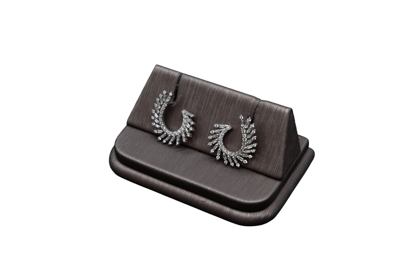 2,05 KARAT SARMAL DİKEN TASARIM PIRLANTA SET