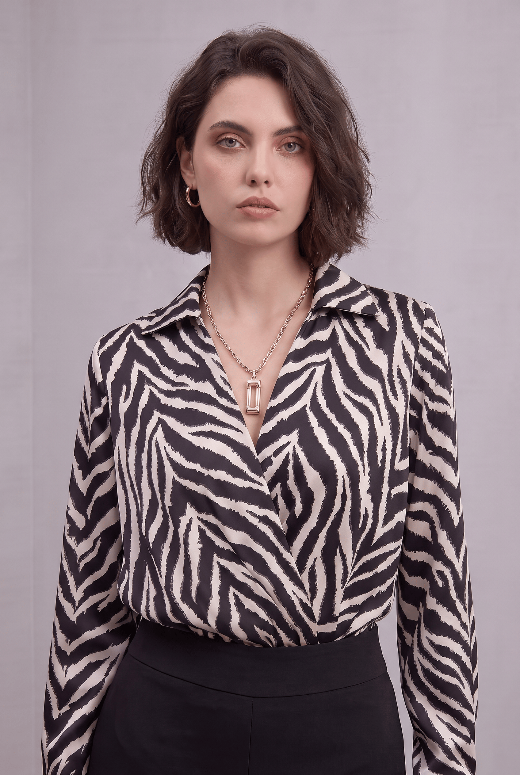 Zebra Alttan Çıtçıtlı Bluz