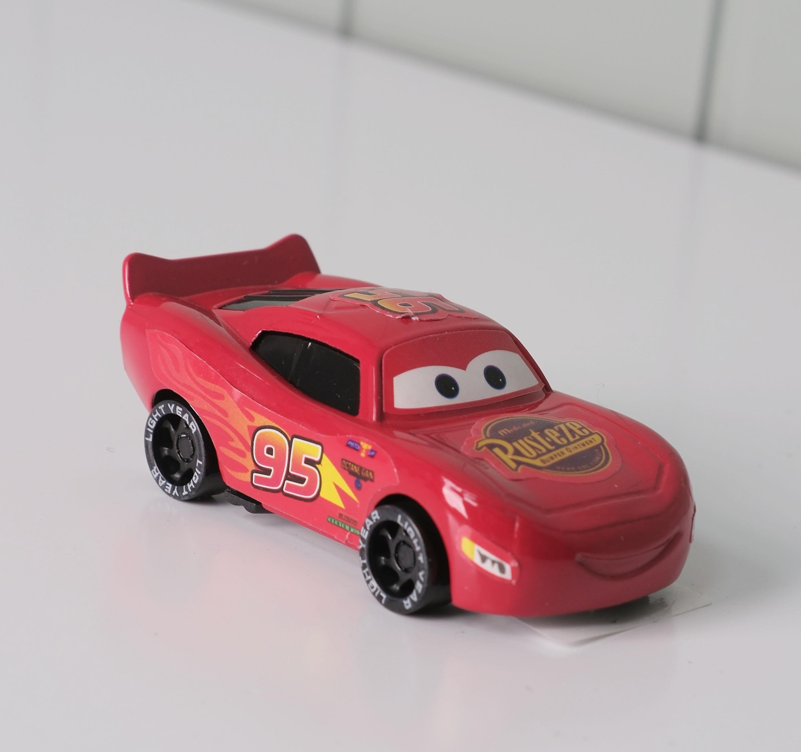 Cars McQuenn Metal Bas Git Araba