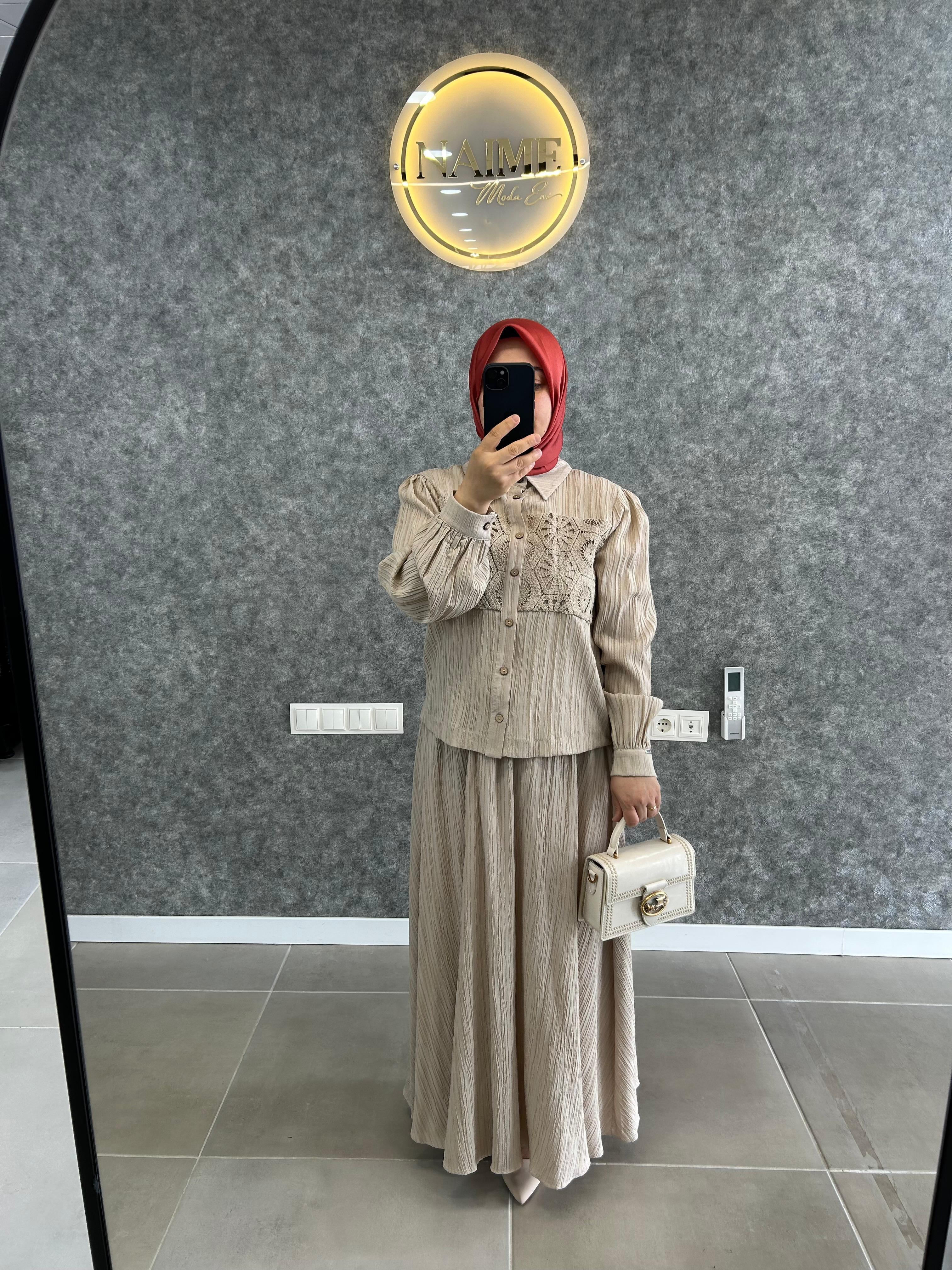 130999 Dantel detaylı takım