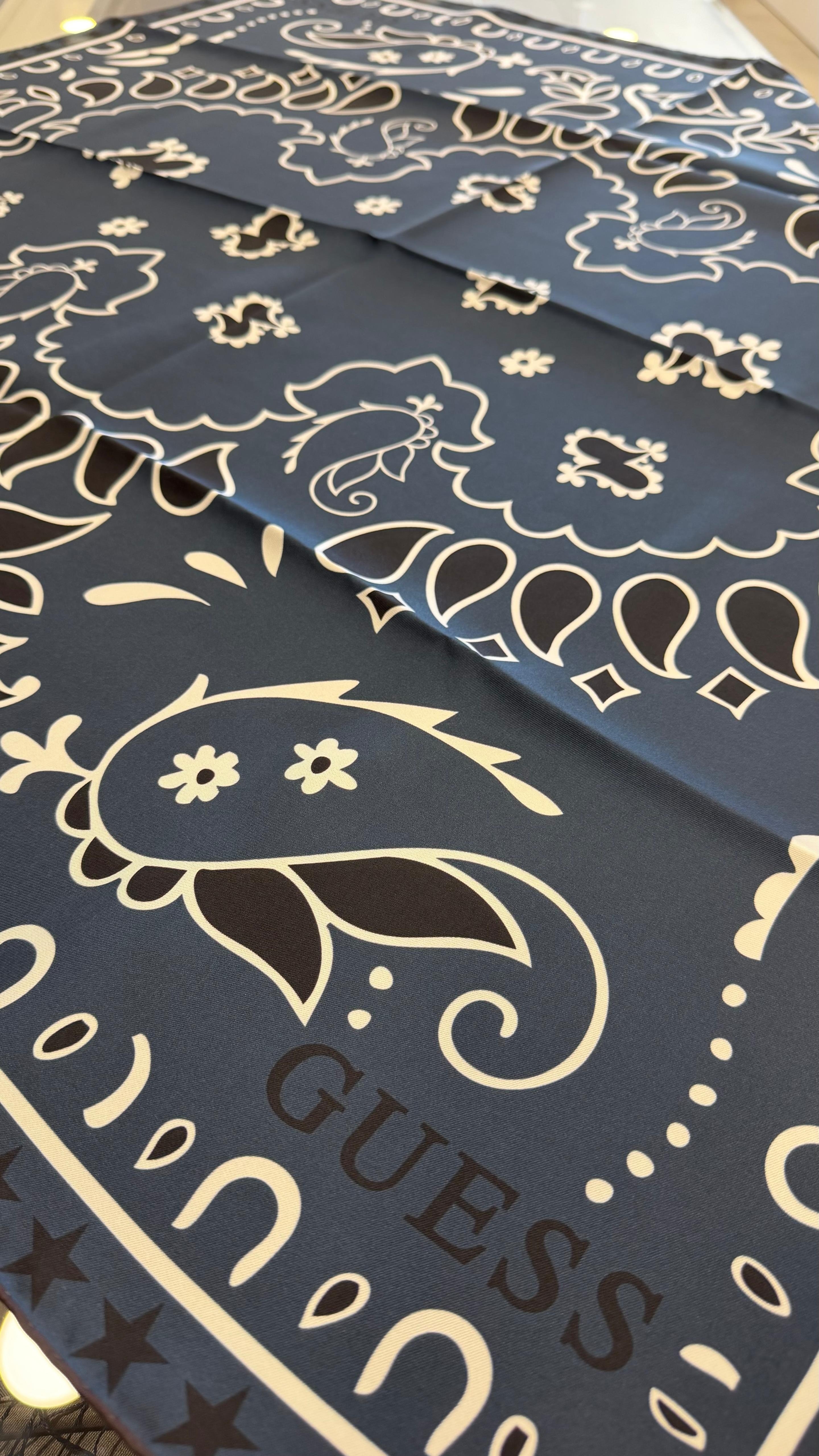 GUESS Twill İpek Eşarp