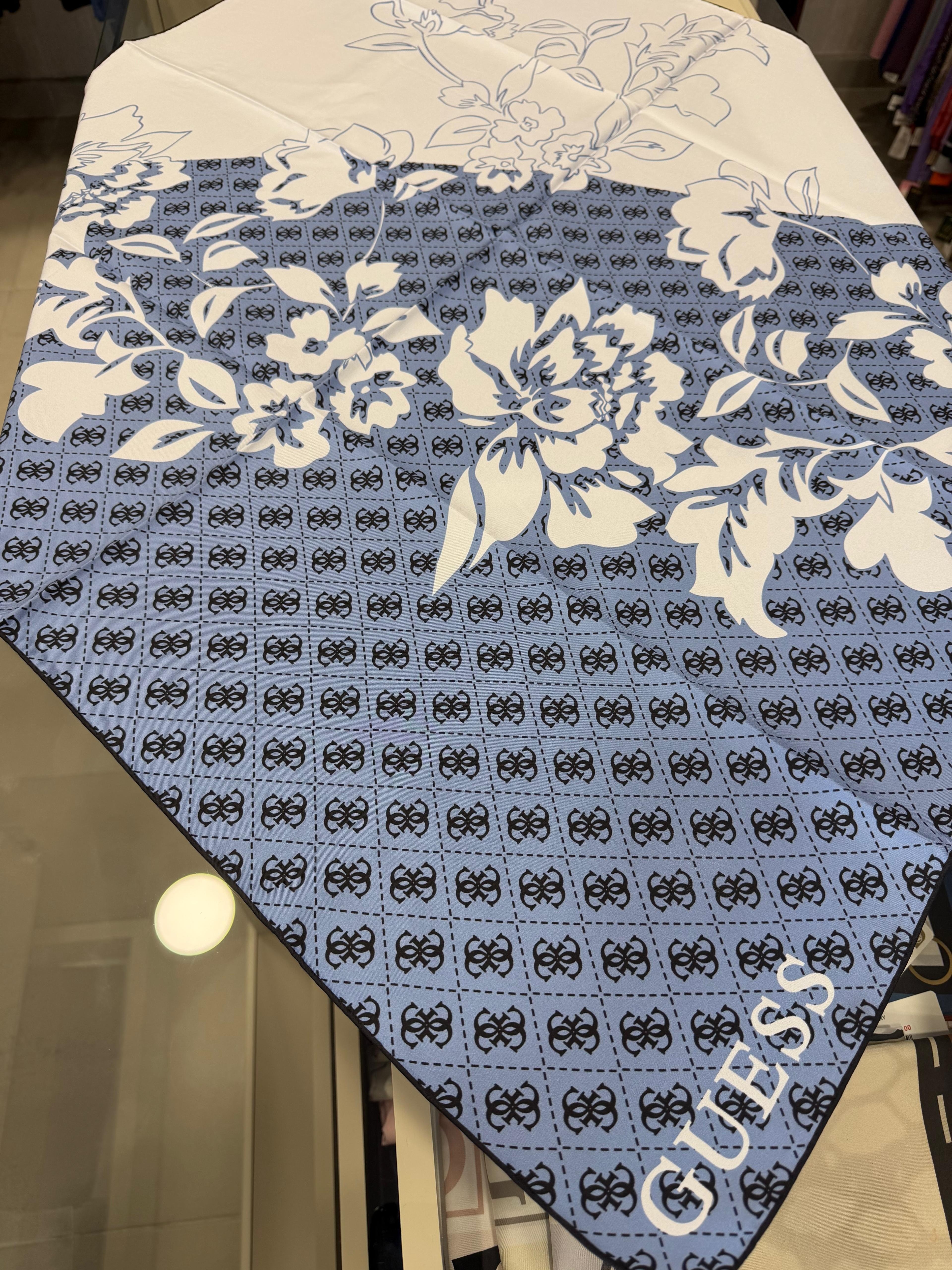 GUESS Twill İpek Eşarp