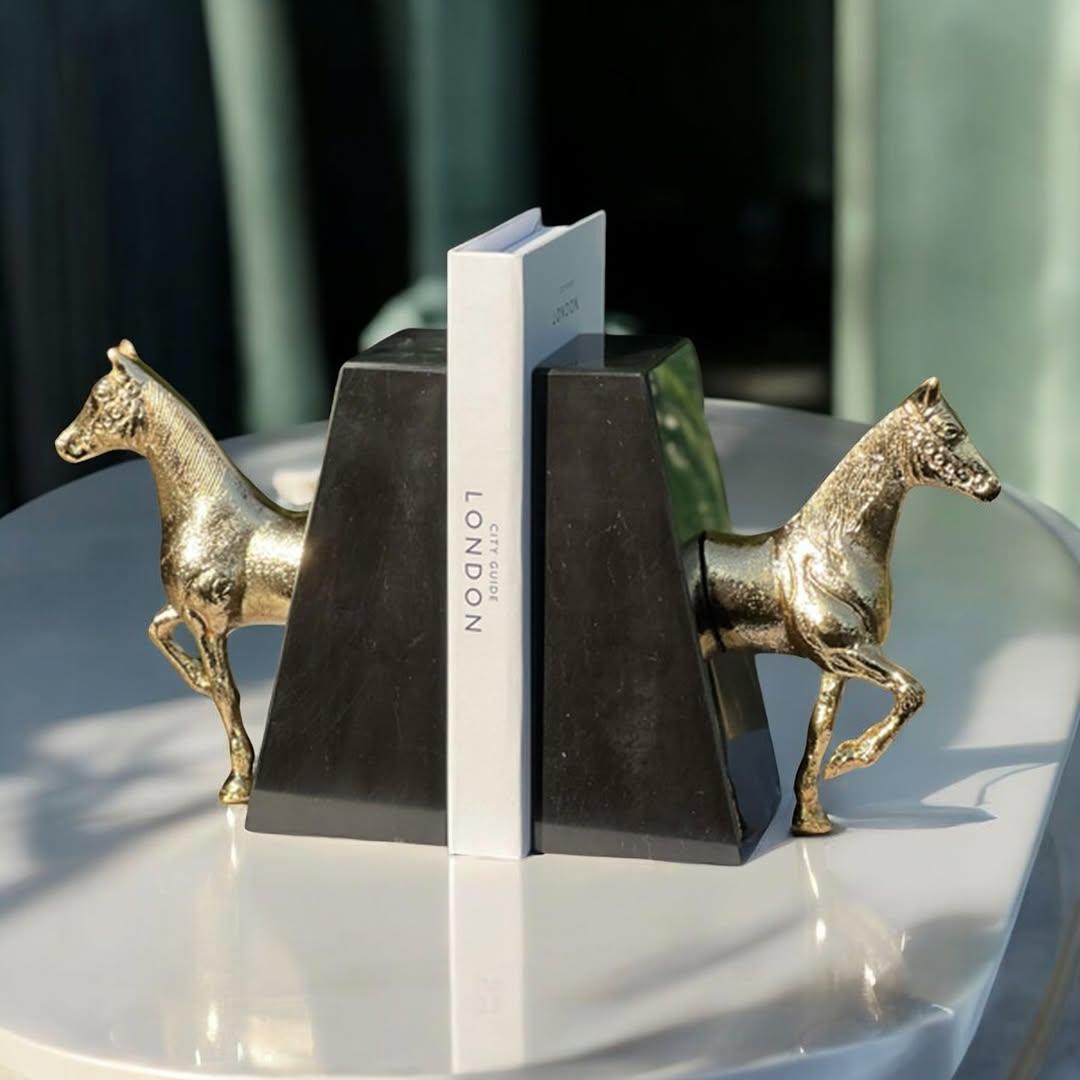 Mermer Atlı Kitap Tutucu Gold