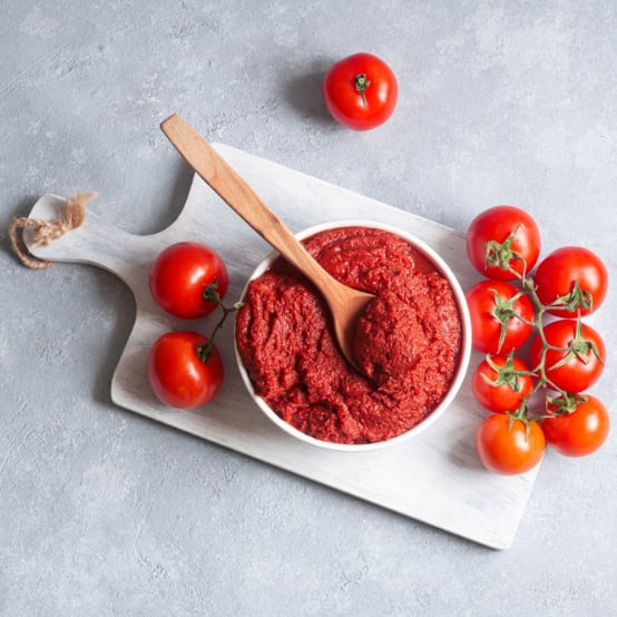 El Yapımı Domates Salçası – 1 Kg Doğal, Katkısız, Geleneksel Tat