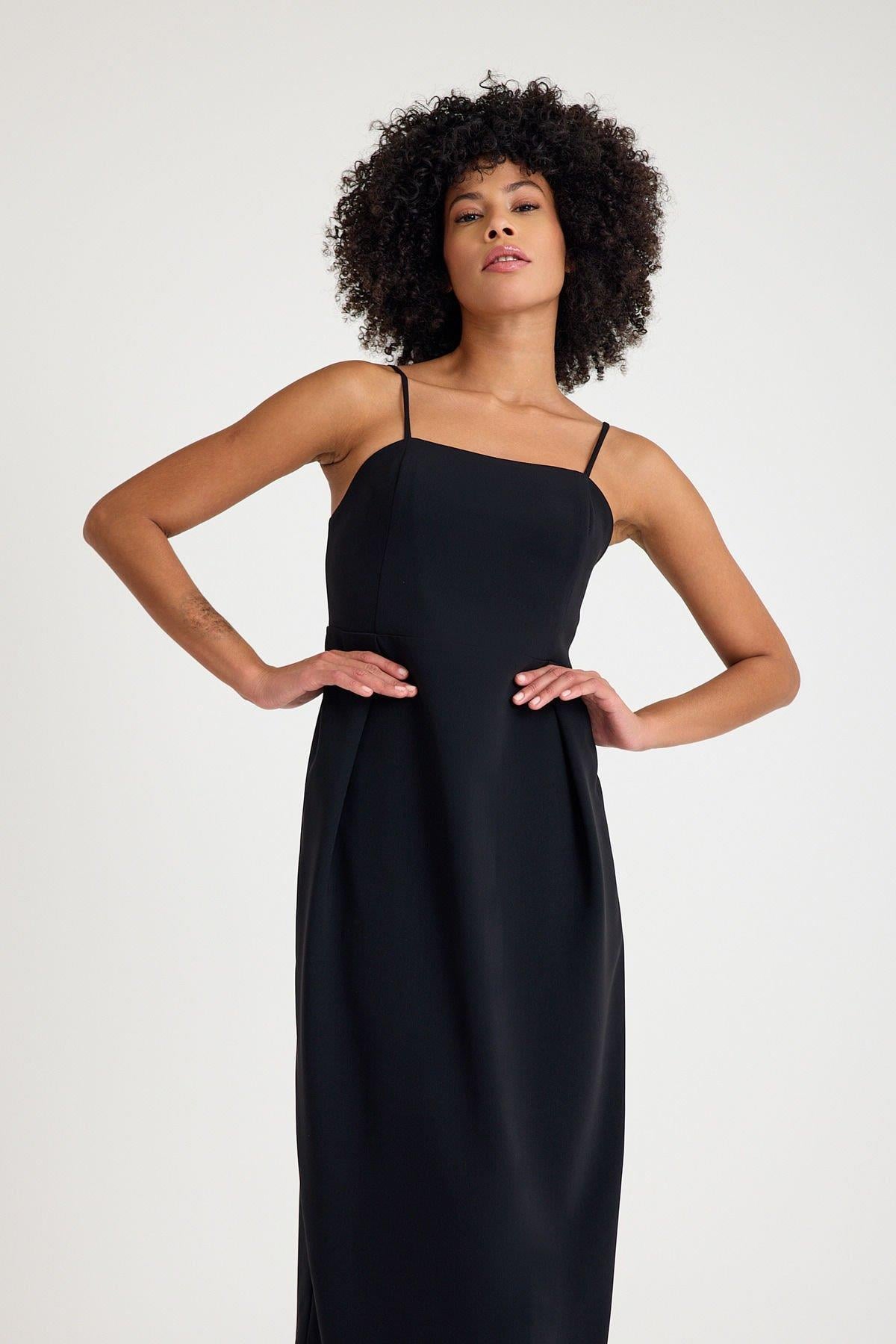 Siyah Askılı Midi Elbise