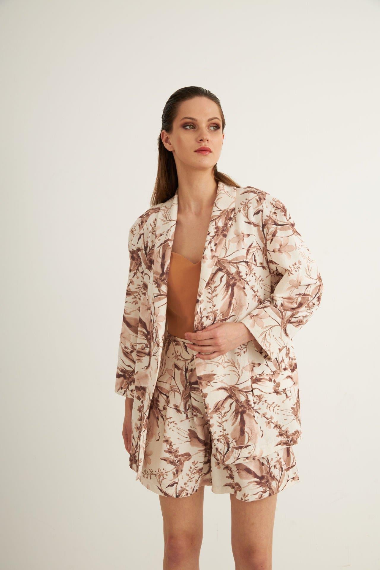 Yaprak Desen Keten Şort