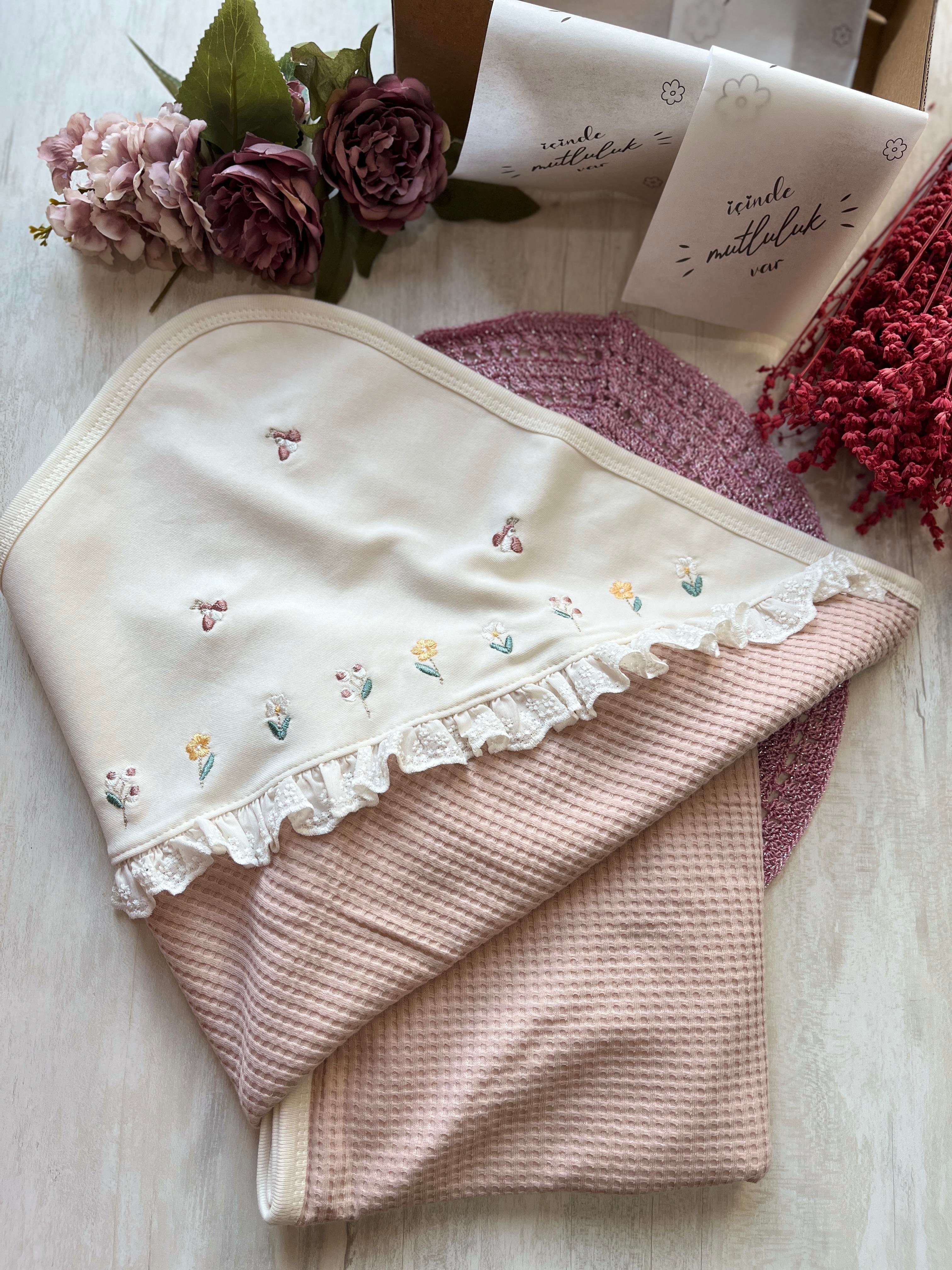 Çiçek Nakışlı Waffle Dokulu 0-3Ay 10'lu Set Kız Bebek