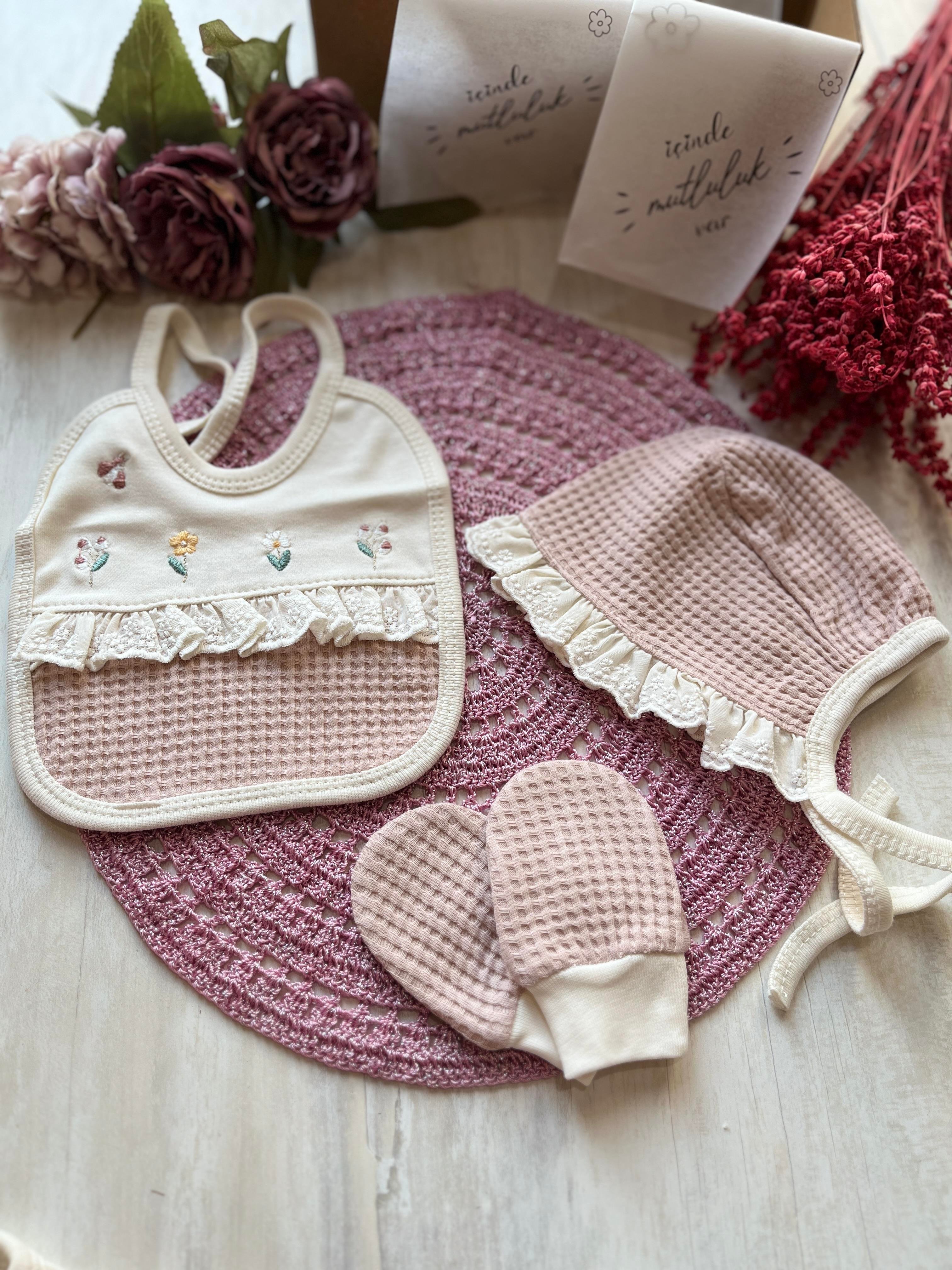 Çiçek Nakışlı Waffle Dokulu 0-3Ay 10'lu Set Kız Bebek