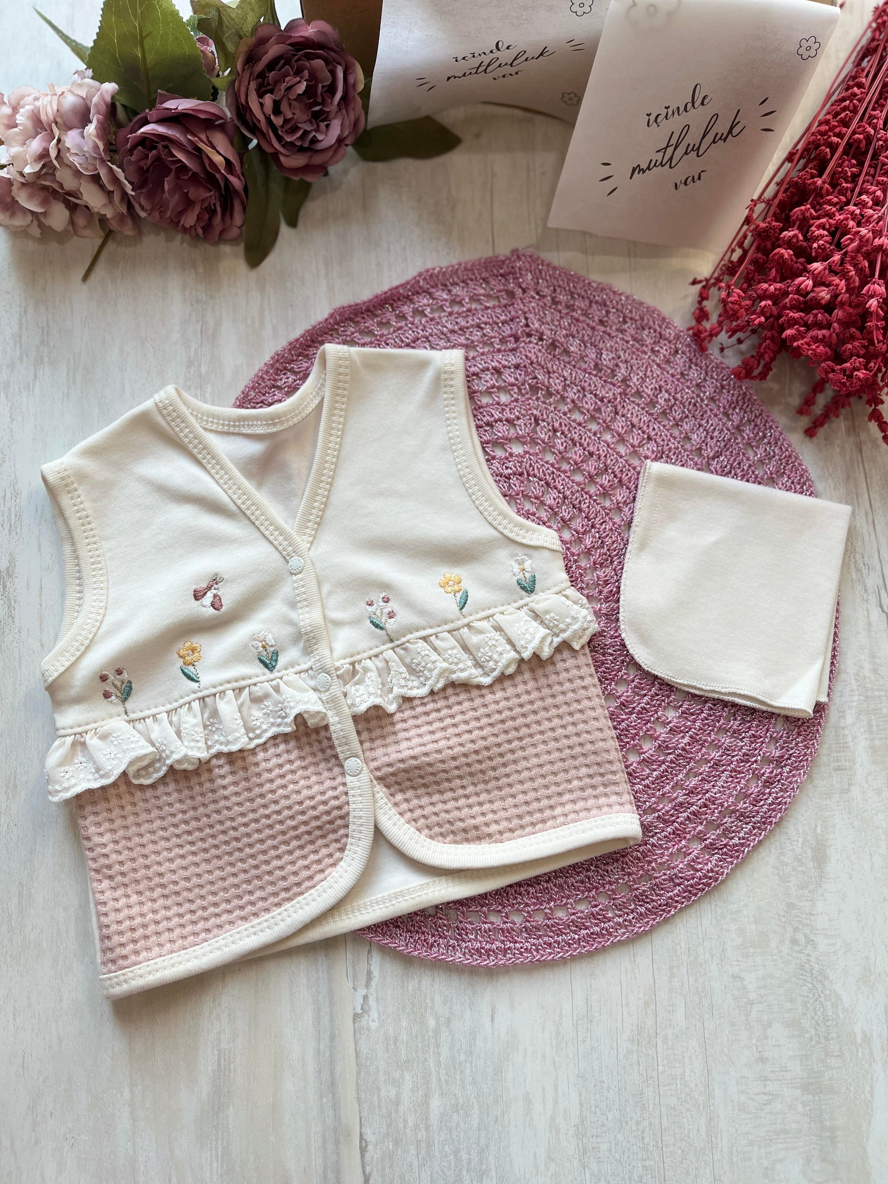 Çiçek Nakışlı Waffle Dokulu 0-3Ay 10'lu Set Kız Bebek