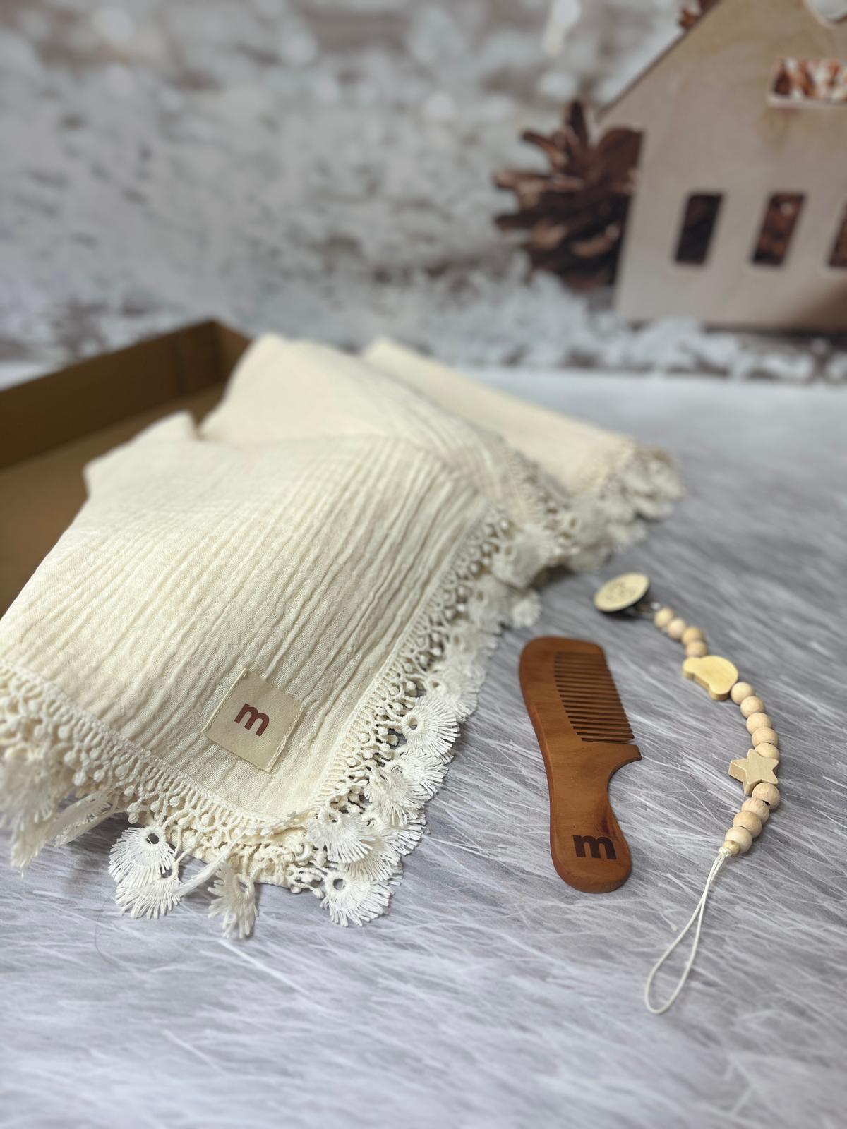 Unisex Model Kutulu Bebek Hediye Seti Krem
