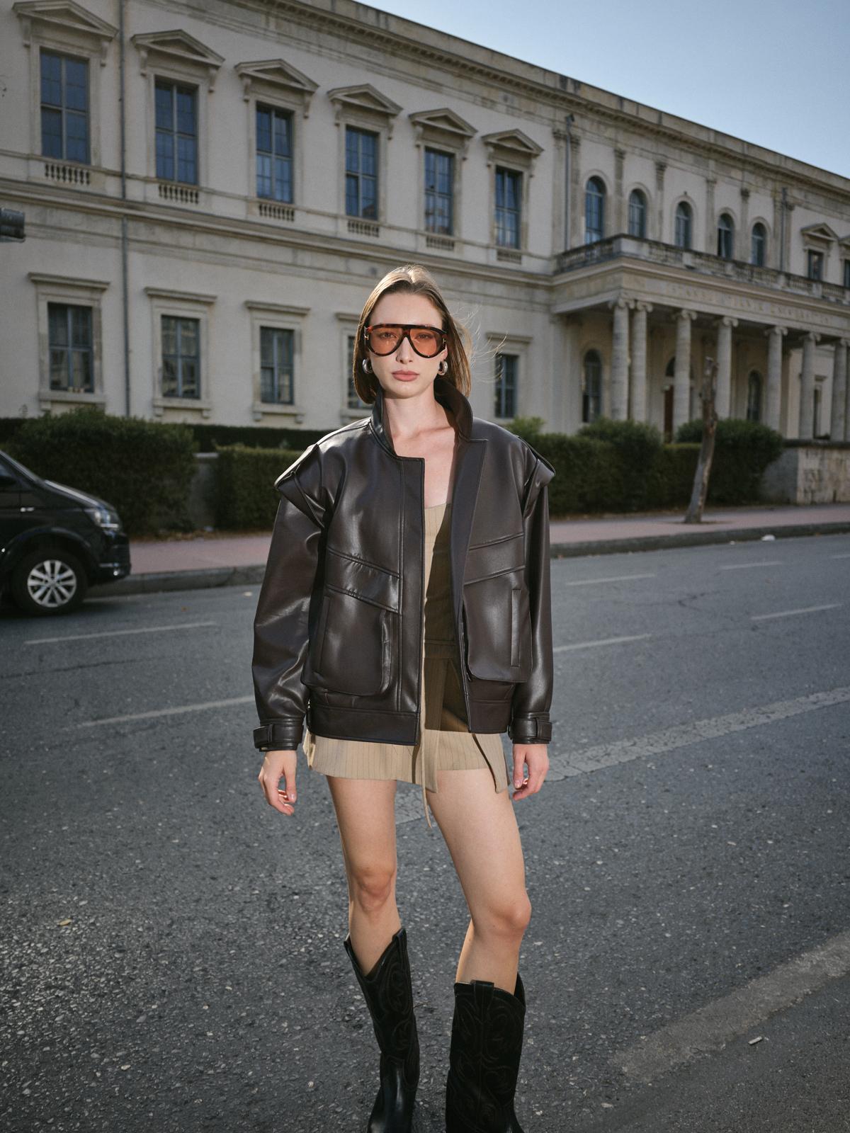 ACI KAHVE RV STUDİO ÖNÜ CEPLİ CEKET