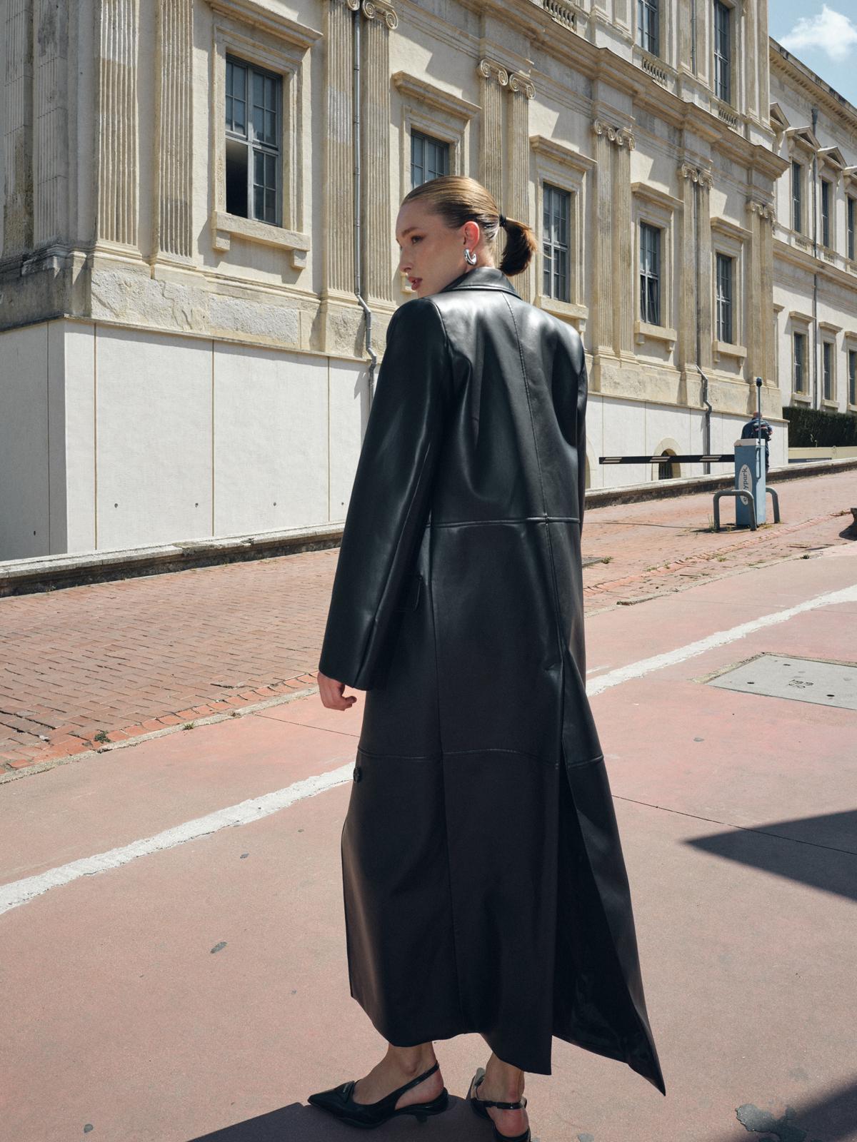 SİYAH RV STUDİO KRUVAZE UZUN DERİ KABAN