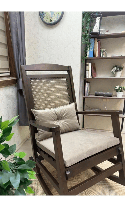 Veranda Minderli Hasırlı Koyu Ceviz Sallanan Sandalye Hazeranlı Dinlenme Koltuğu