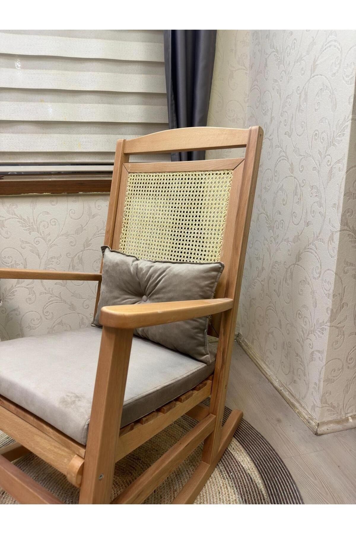 Veranda Naturel Krem Minderli Hasırlı Sallanan Sandalye Hazeranlı Dinlenme Koltuğu