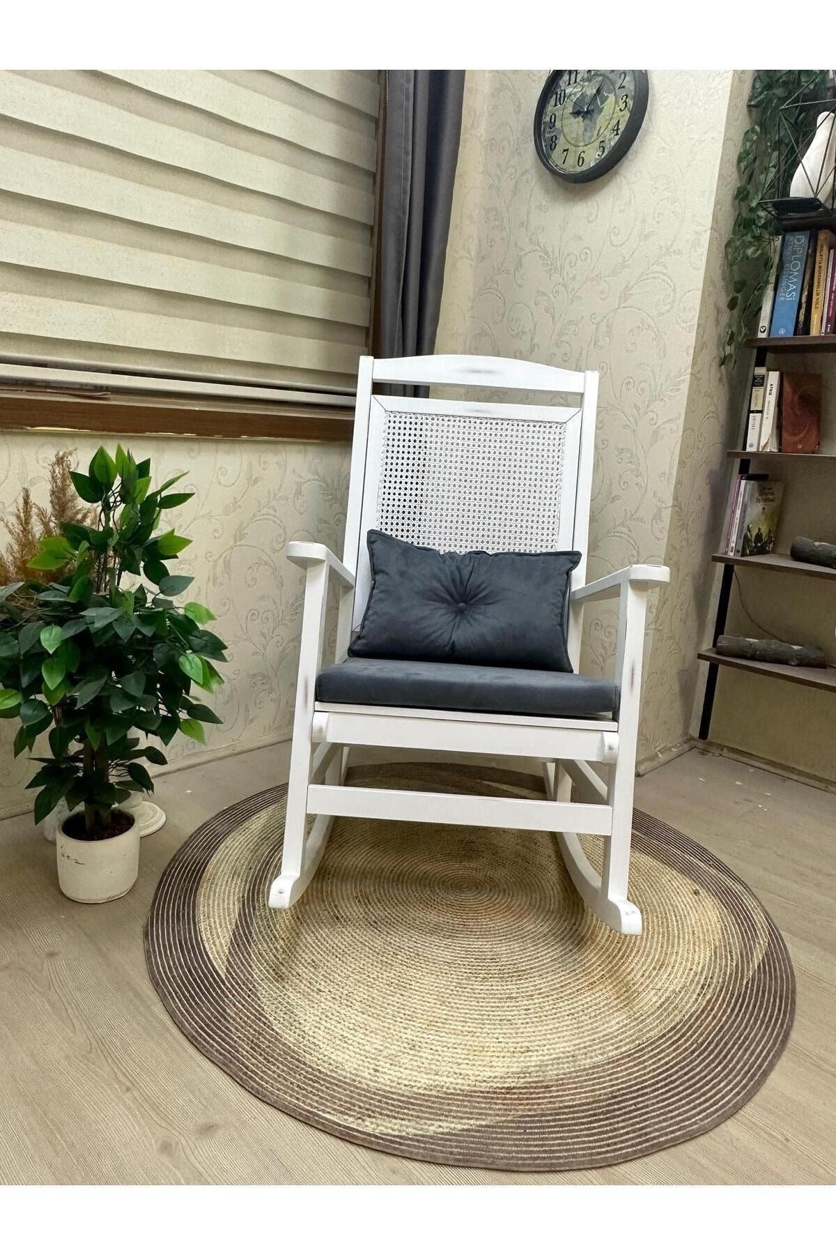 Veranda Naturel Krem Minderli Hasırlı Sallanan Sandalye Hazeranlı Dinlenme Koltuğu