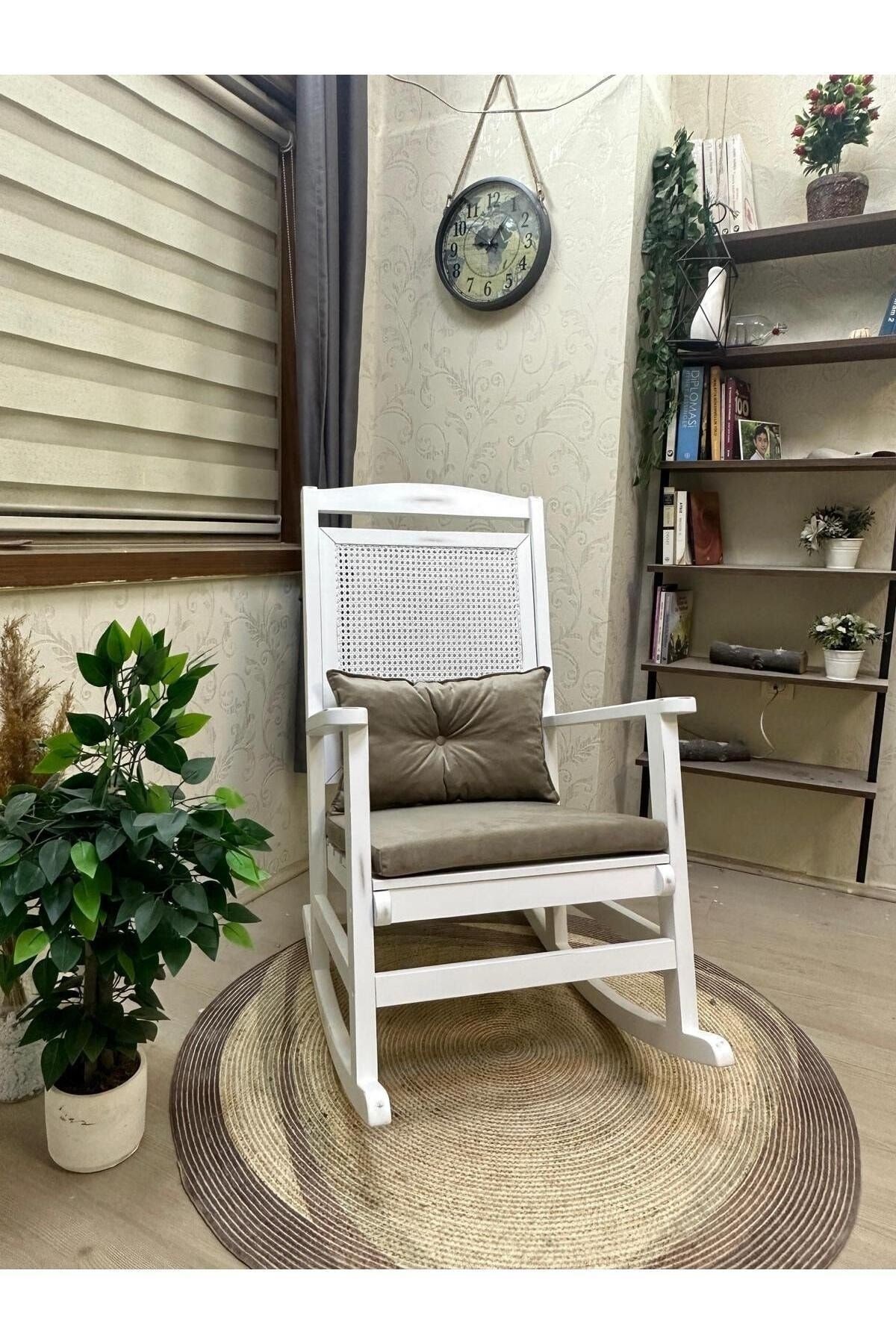 Veranda Naturel Krem Minderli Hasırlı Sallanan Sandalye Hazeranlı Dinlenme Koltuğu