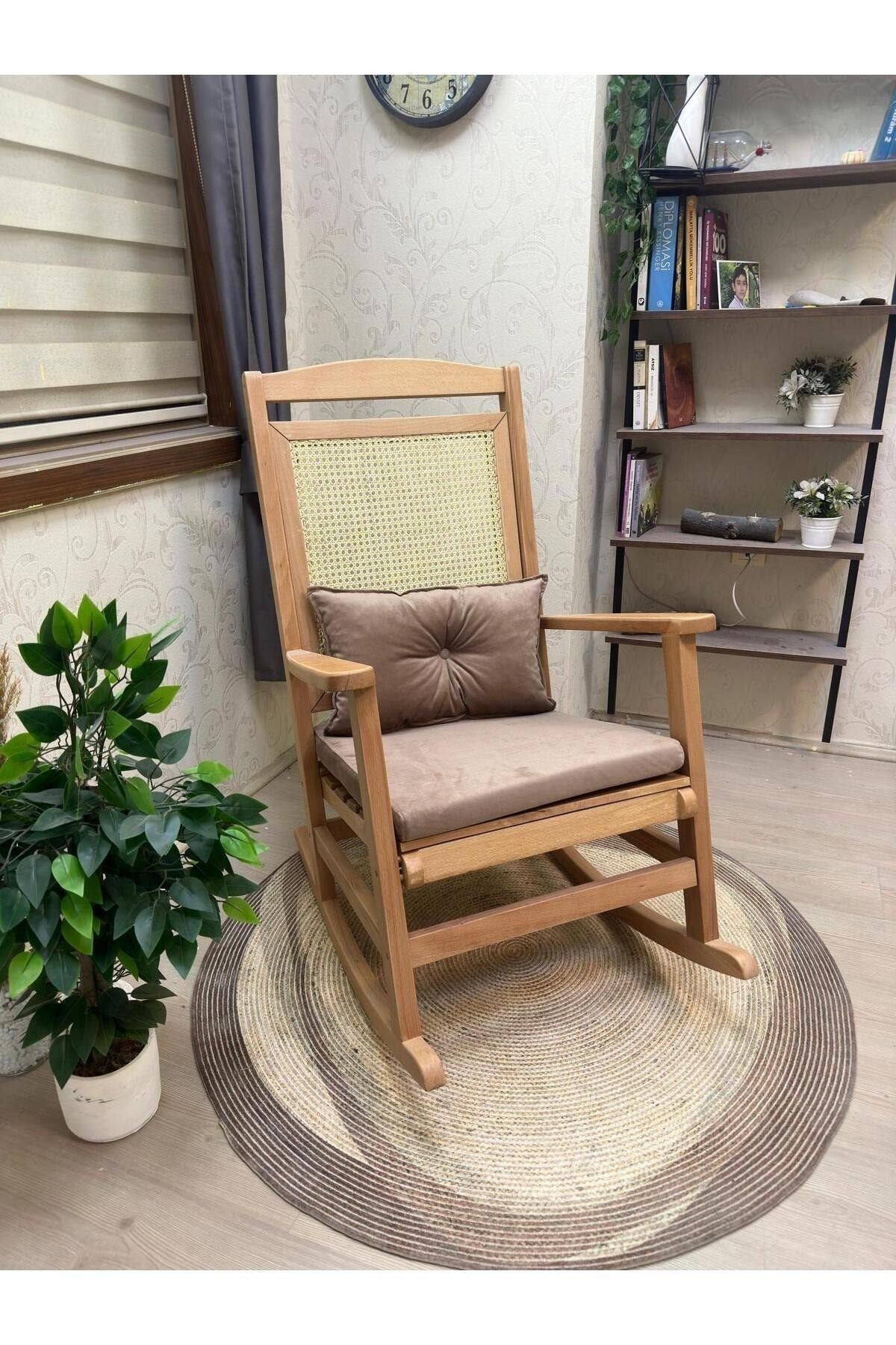 Veranda Naturel Krem Minderli Hasırlı Sallanan Sandalye Hazeranlı Dinlenme Koltuğu