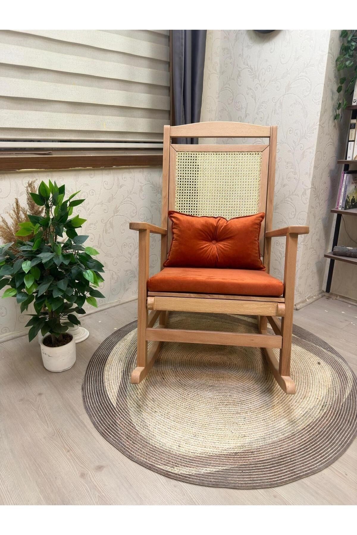 Veranda Naturel Krem Minderli Hasırlı Sallanan Sandalye Hazeranlı Dinlenme Koltuğu