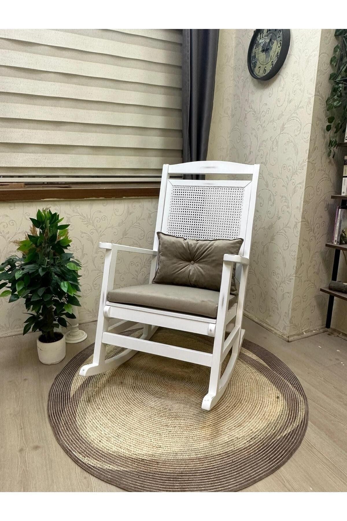 Veranda Naturel Krem Minderli Hasırlı Sallanan Sandalye Hazeranlı Dinlenme Koltuğu