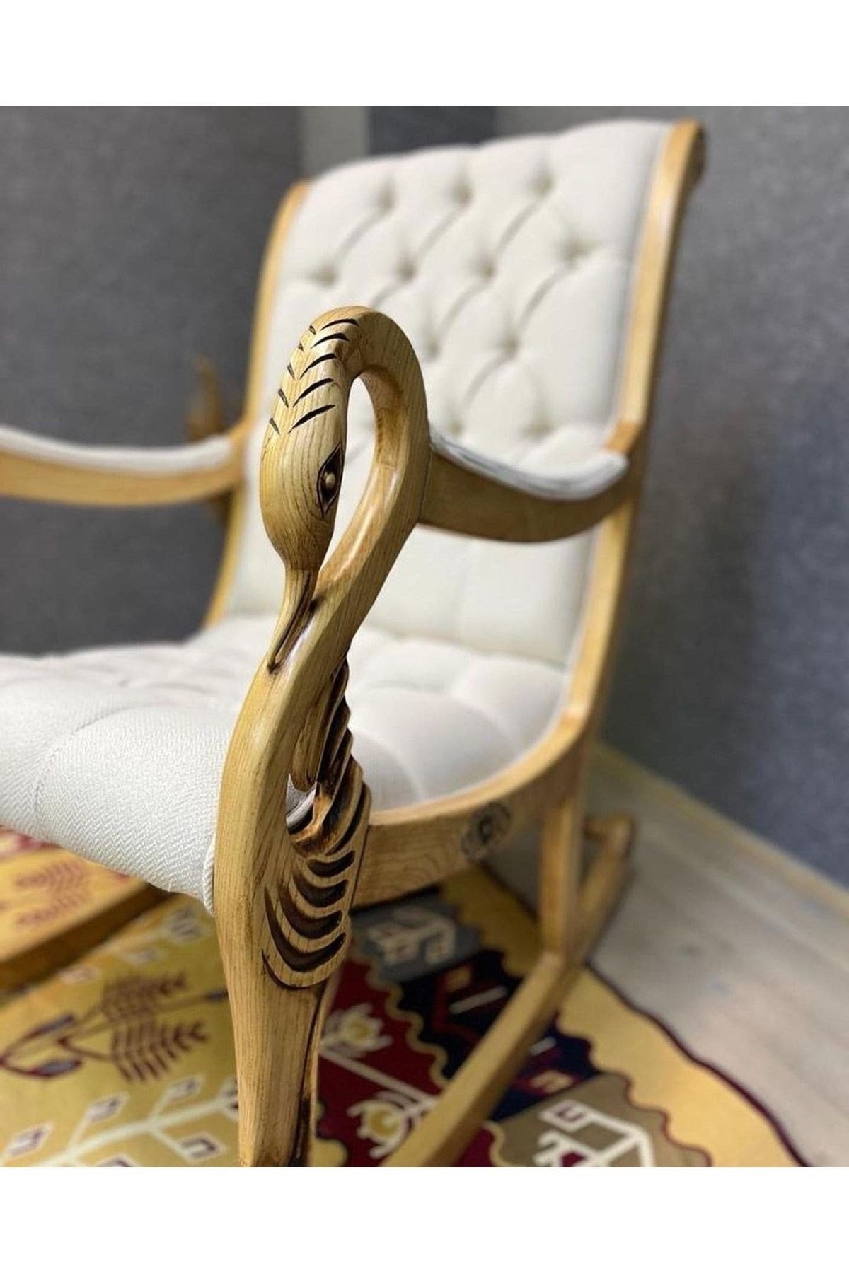 Vintage Kuğu Ceviz Gri El Oyması Ahşap Sallanan Sandalye Dinlenme Koltuğu