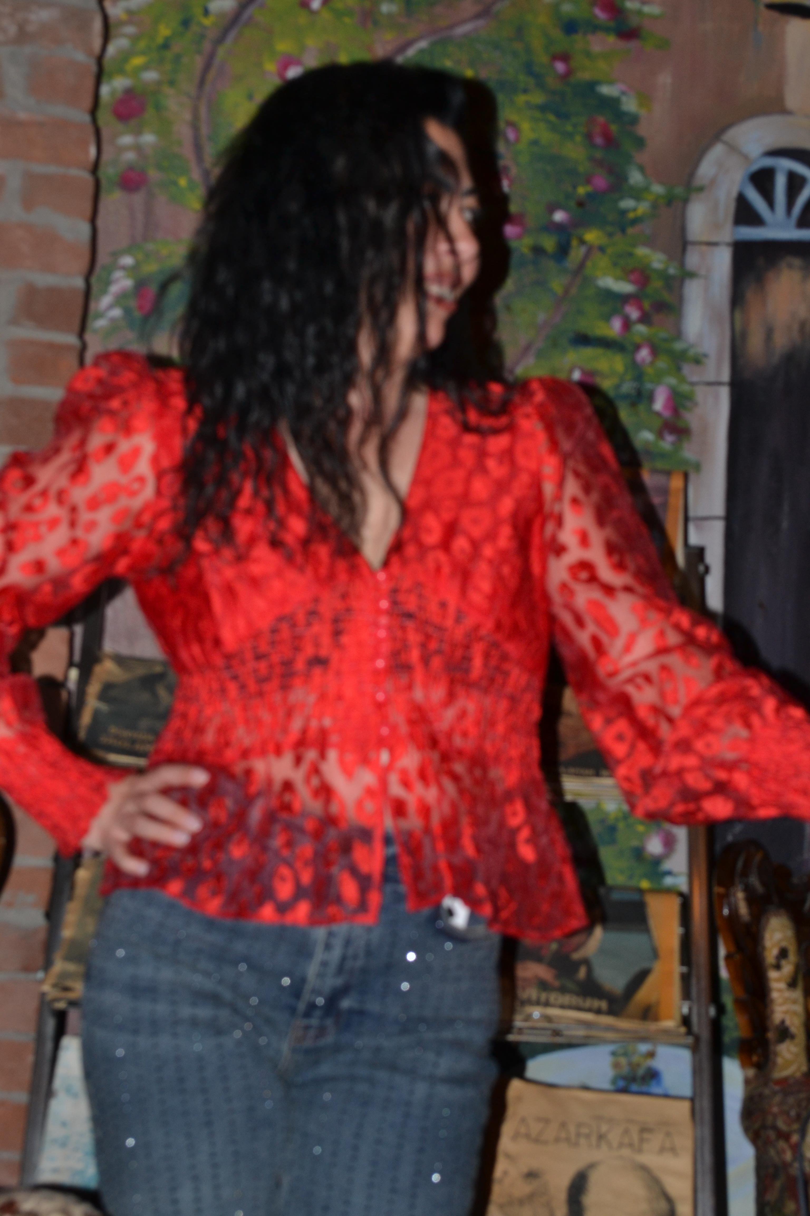 Düğmeli polyester transparan gömlek