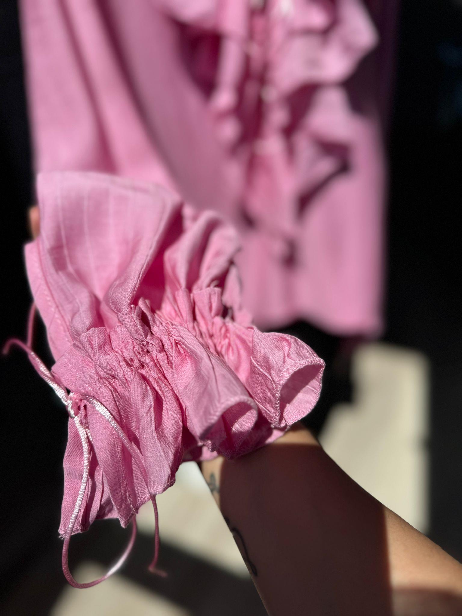 Pembe Yaka Detaylı Gömlek 