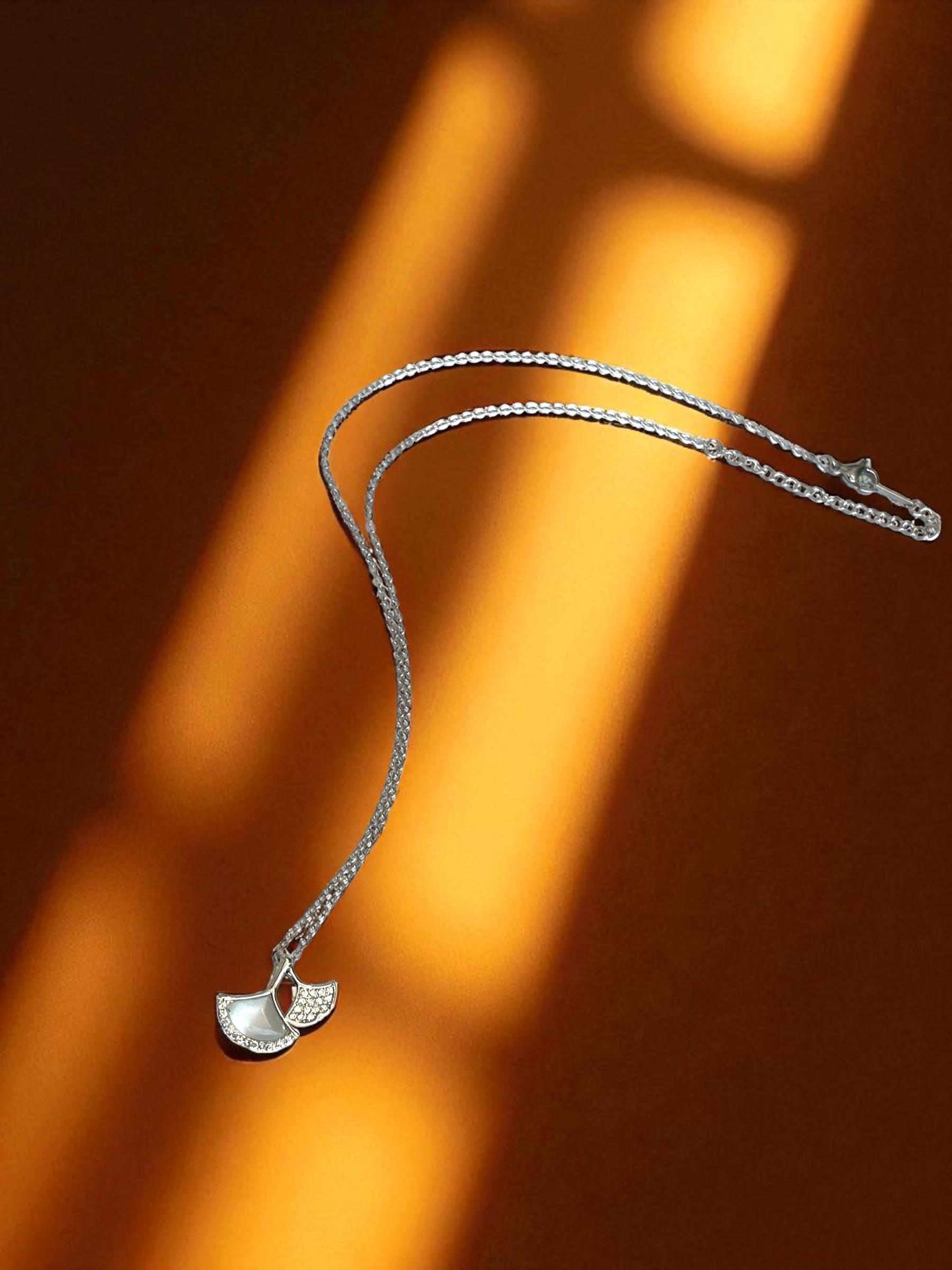 Taş Detaylı 2 Ginkgo Biloba Tasarım Kolye Silver