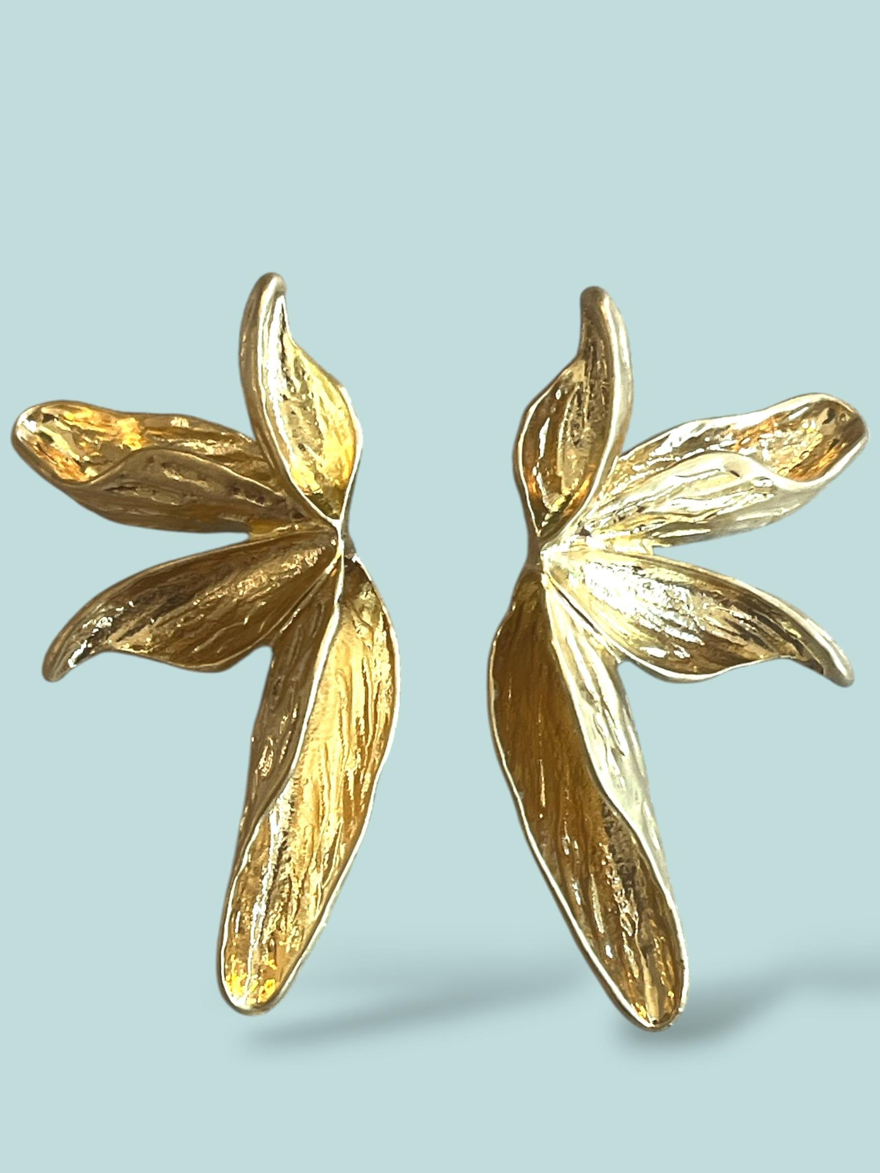 Yarım Yapraklar Tasarım Gold Küpe