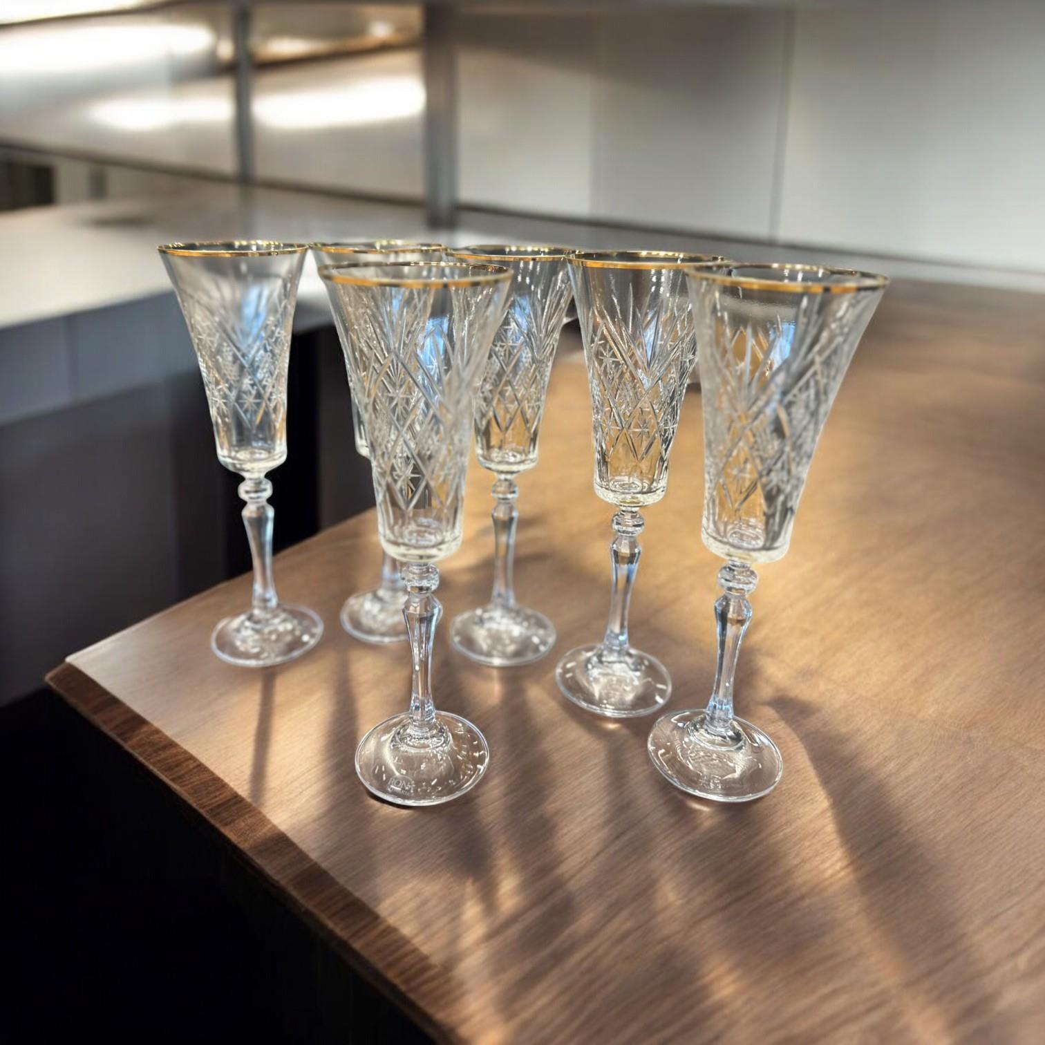 Altın Yaldızlı El Kesimi Kristal Kadeh Seti – 6'lı Vintage Şampanya KadehiBARDAK VE KADEHMHA HOMEAltın Yaldızlı El Kesimi Kristal Kadeh Seti – 6'lı Vintage Şampanya Kadehi