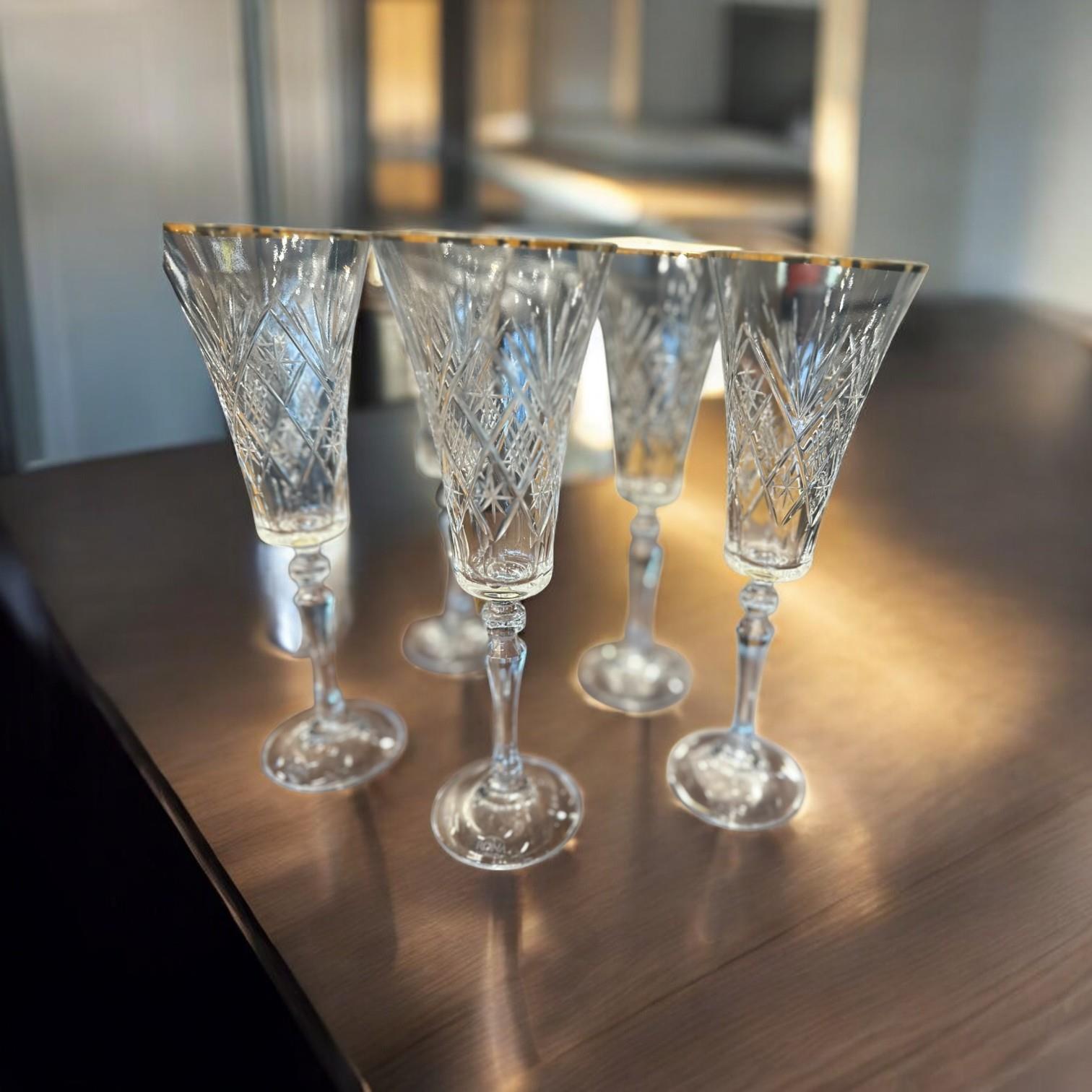 Altın Yaldızlı El Kesimi Kristal Kadeh Seti – 6'lı Vintage Şampanya KadehiBARDAK VE KADEHMHA HOMEAltın Yaldızlı El Kesimi Kristal Kadeh Seti – 6'lı Vintage Şampanya Kadehi