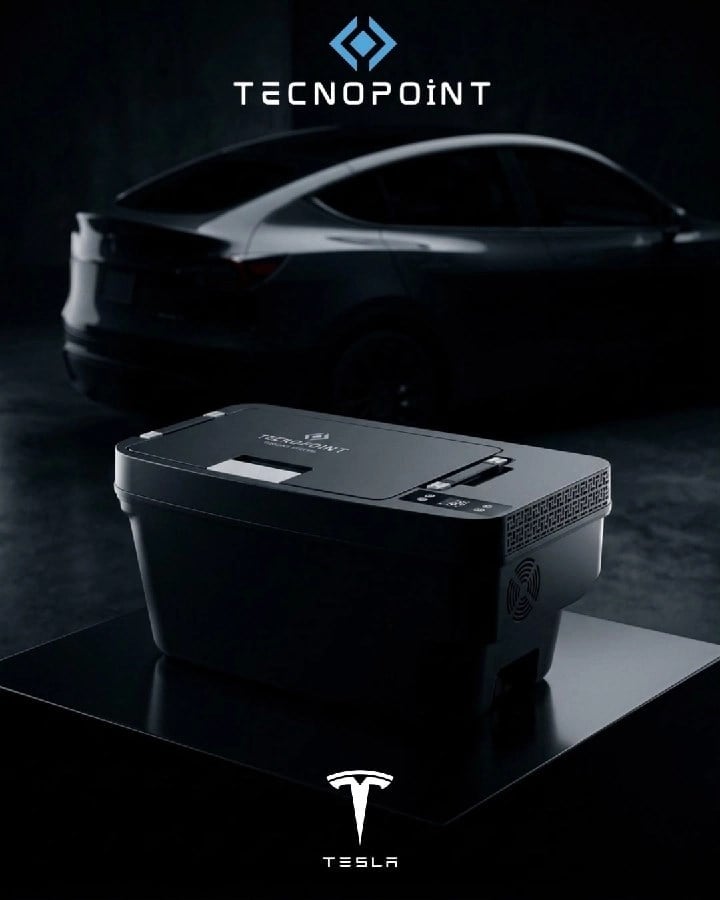 Arac Buzdolabi 33 Lt  Tesla Model Y Bagajina Gomulu Tam Oturan Ozel Tasarim