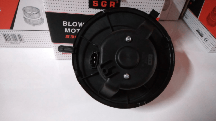KALORIFER MOT > CADDY 34  GOLF 56  JETTA 34  AA3  SLEON 2  ŠOCTAVIA 2 1K1 819 015